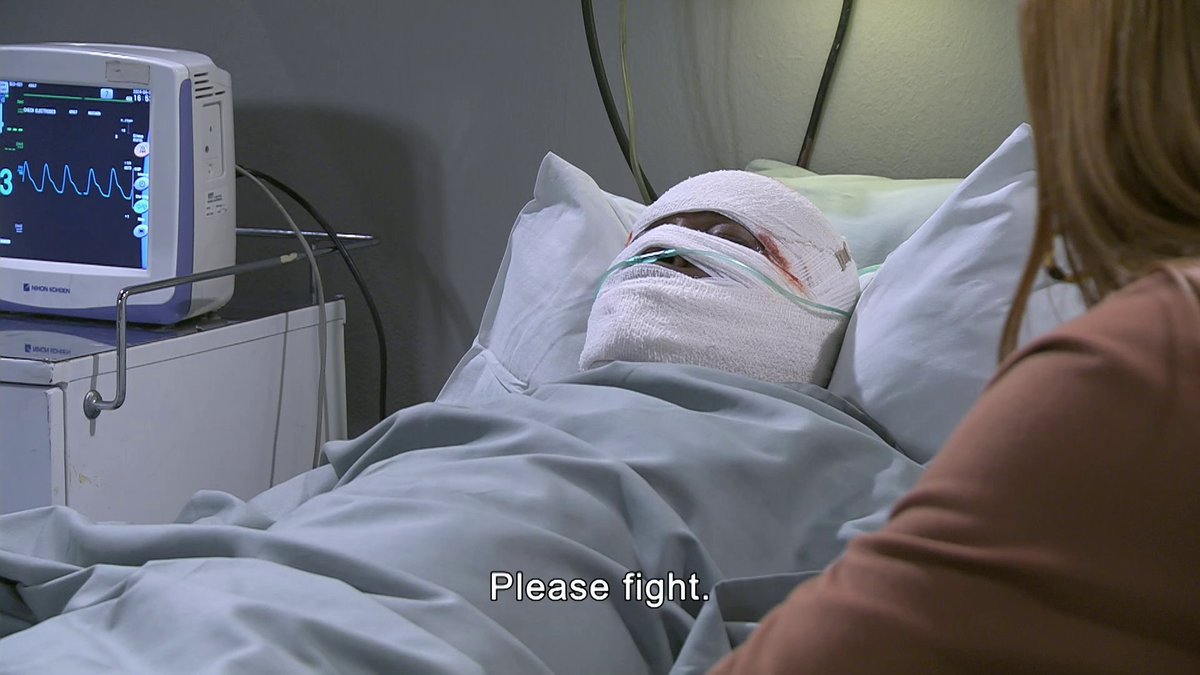 A car crash victim succumbs to injuries in hospital. 😢 

Watch @SkeemSaam3 at 19:30 or stream it on sabc-plus.com

#SABC1AngekeBaskhone #SkeemSaam