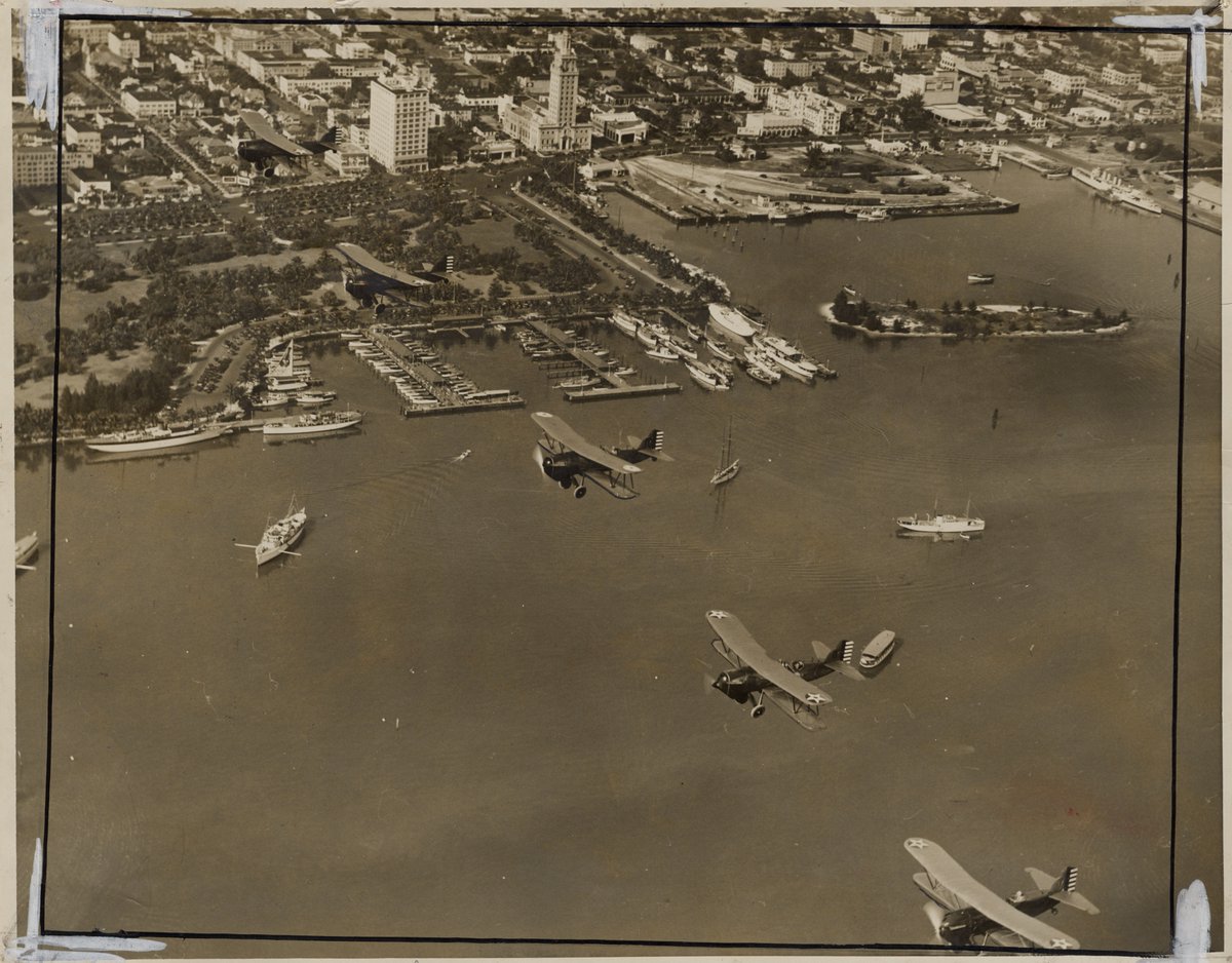 #TakeMeBackTuesday to when the @USArmy was doing training flights over the old #PortMiami