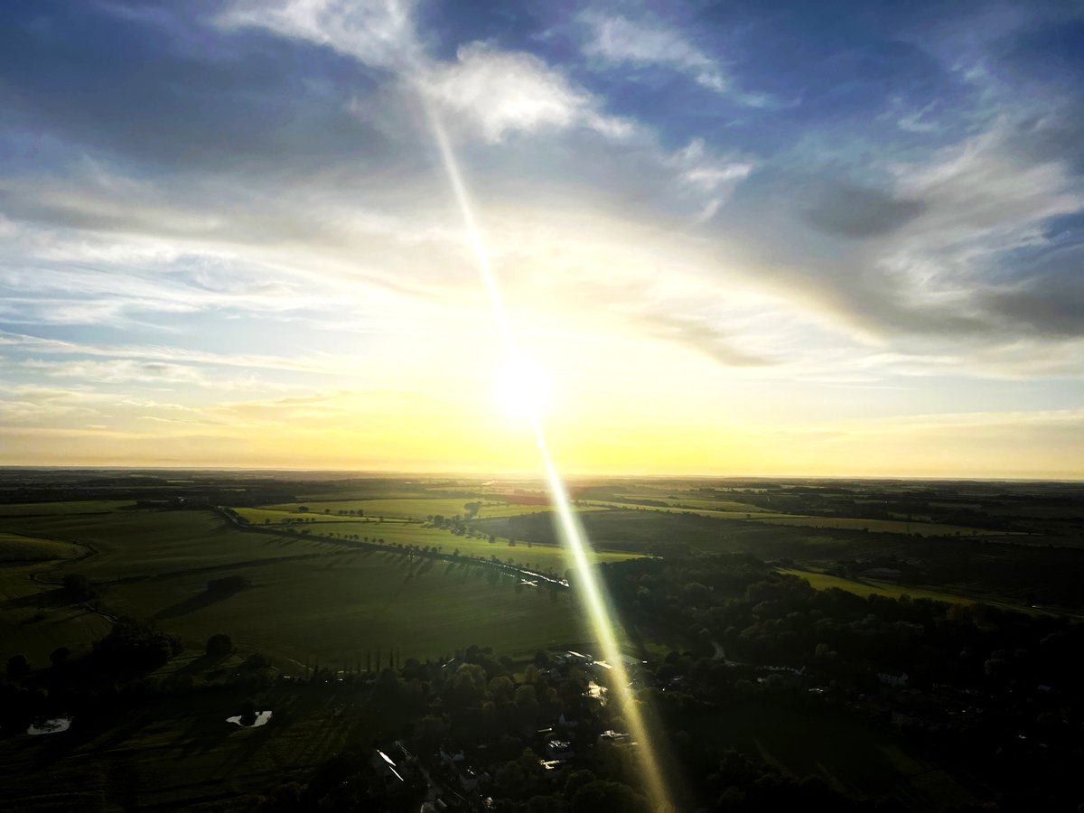 The weather may be a little unpredictable at the moment, but one thing is for sure and that’s that summer is on the horizon… just like in today's #ViewFromTheCrew from Critical Care Paramedic Liam, who captured the sun rising over the East Coast.