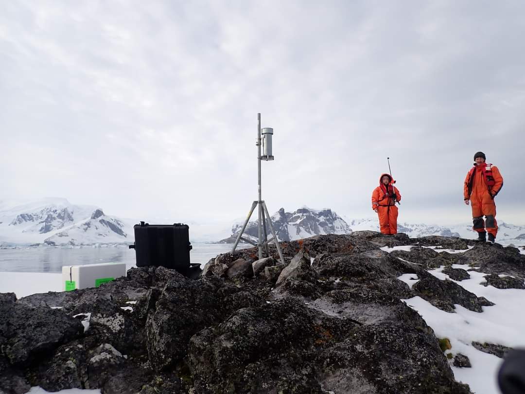 In March-April 2024, NASC scientists took samples from different matrix (air filters, soil and moss, sediments, phytoplankton and krill) in frame of a large international study of the possible occurrence of cyclic volatile methyl siloxanes in Antarctica