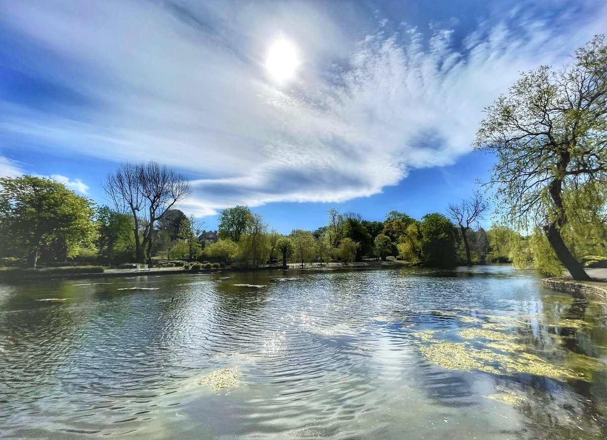 Ropner Park lake, #Stockton looking lovely in the glorious late April sunshine. Great place for a gentle stroll. ⁦@StormHour⁩ ⁦@ThePhotoHour⁩