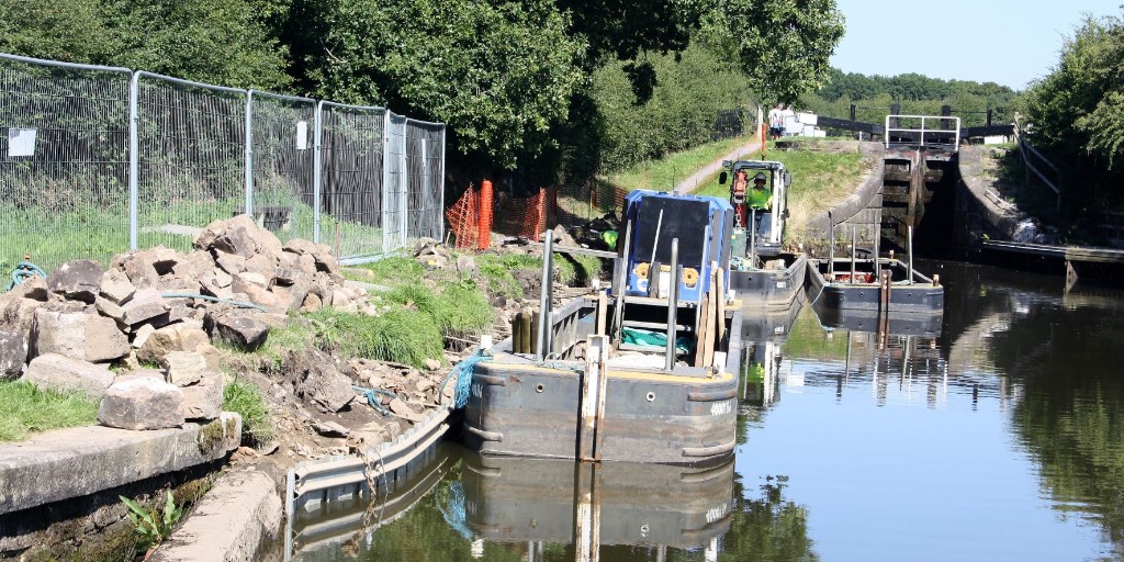 If you're coming to the #CrickBoatShow this year don't miss the opportunity to hear about the challenges of maintaining a 200-year-old waterway from our very own Dean Davies and John Ward! From lock gates to dredging, embankments, culverts and more. ow.ly/wQBw50RrIqw