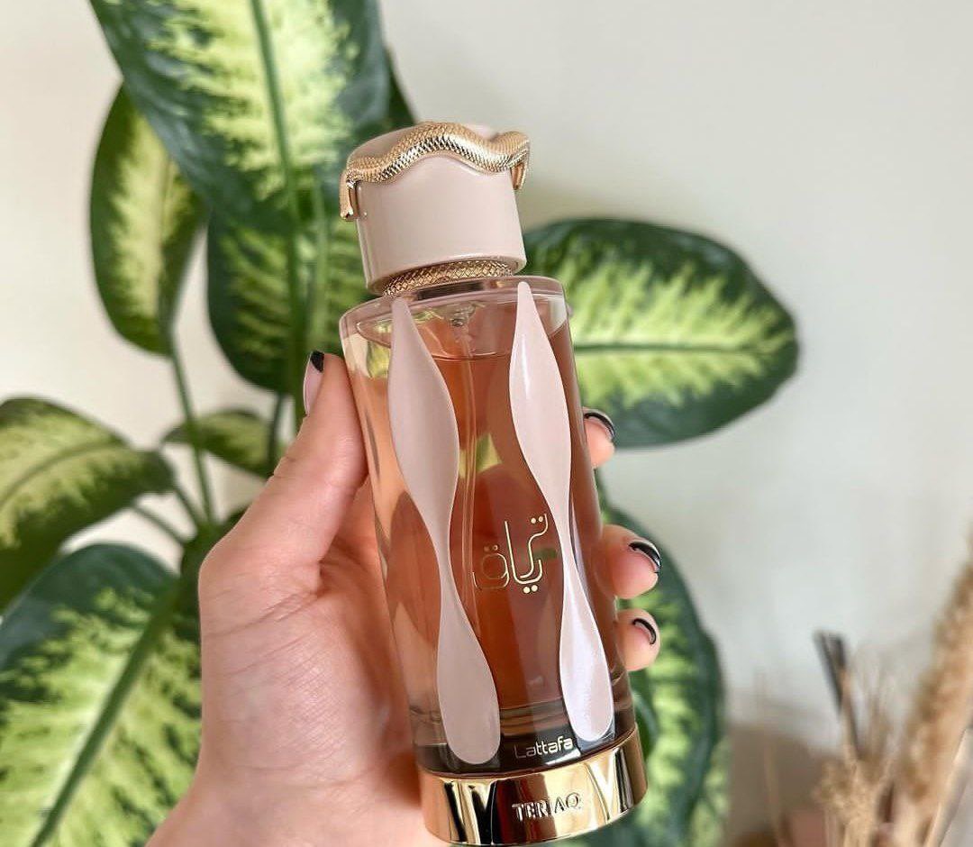 Teriaq Lattafa
Curated by the Master Perfumer Quentin Bisch 💫 {Same nose behind Bois Imperial & Amouage Guidance🥵}

Launched In 2024, a sweet caramel-honey-vanilla combo

For Men & Women❤️

🏷️38,500

Nationwide Delivery 
Kindly RT