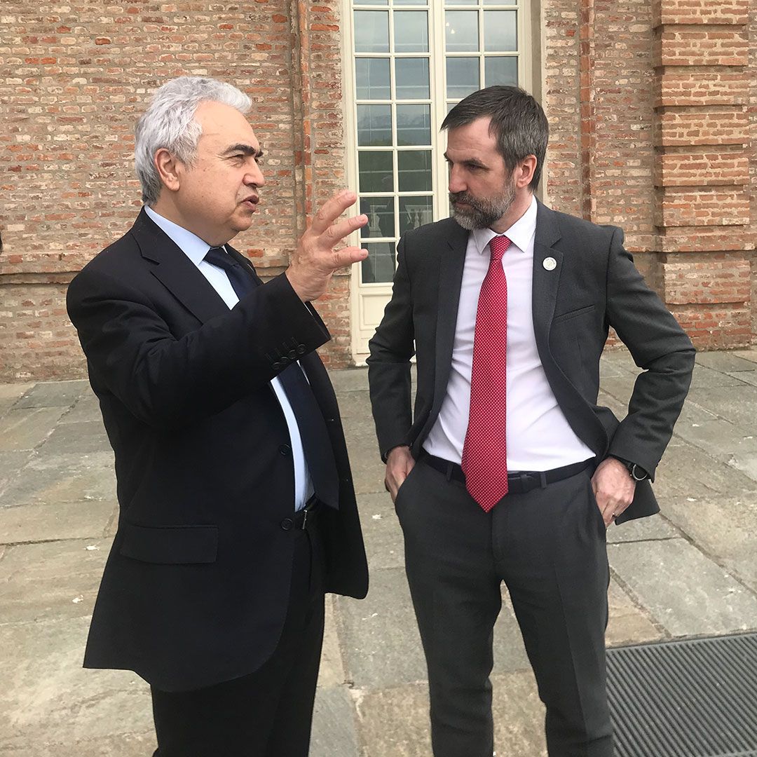 Pleasure to meet with Canadian Environment Minister @s_guilbeault at #G7Italy today

We spoke about further @IEA-🇨🇦 collaboration on implementing #COP28 pledges and supporting #COP29 & next year's G7 in Canada - notably on subjects of critical minerals & resilient supply chains