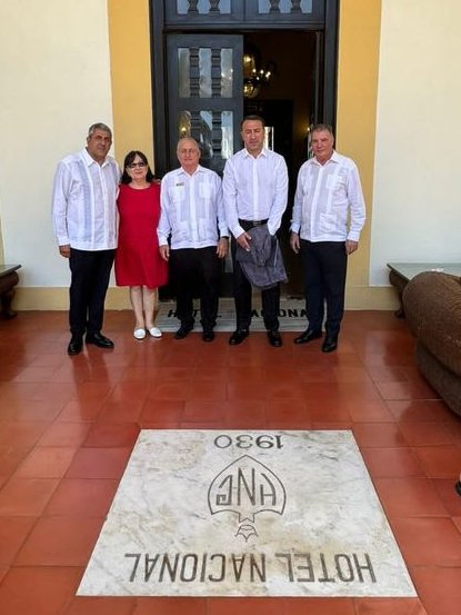 Hotel Nacional Cuba tweet media