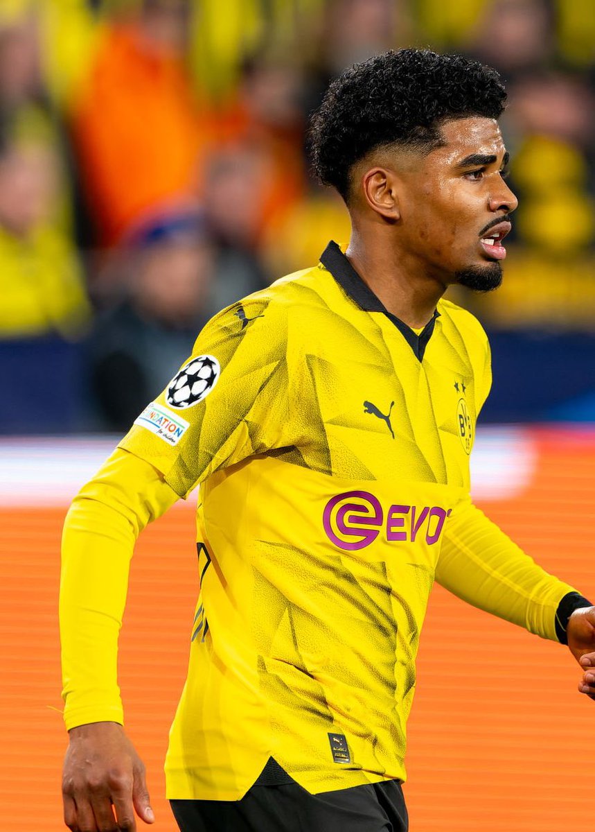 🔴🗯️ Edward #Maatsen (le père de Maatsen) à propos de l'avenir de son fils au #BVB : « Nous travaillons pour qu'il reste a Dortmund la saison prochaine. »

(Bild)