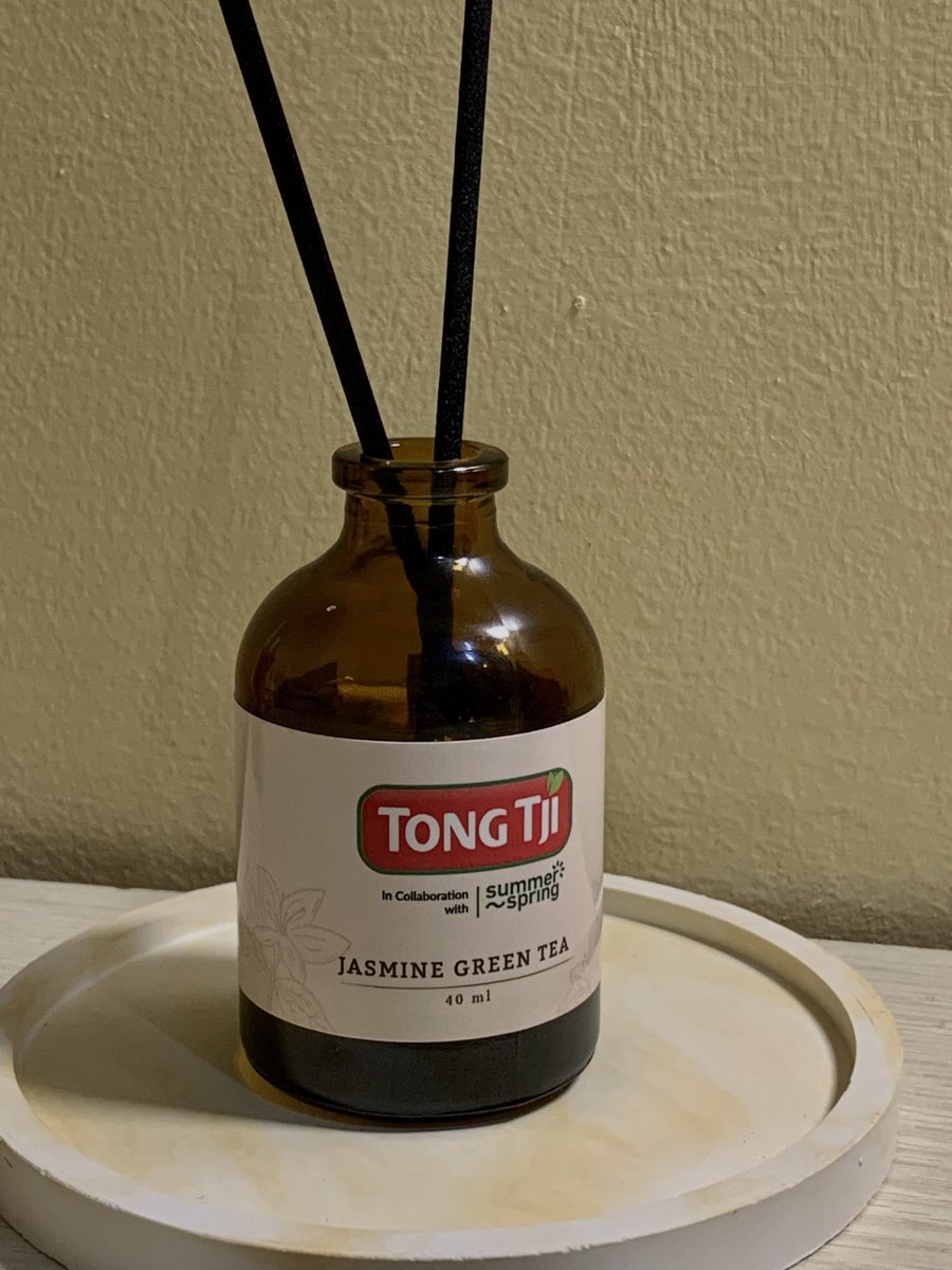 sweetysiren's tweet image. siapa yang suka beli teh tongtji? kamu bakalan suka bgt sih sama reed diffuser collabnya tongtji x summerspring ini🍵 #reeddiffuser