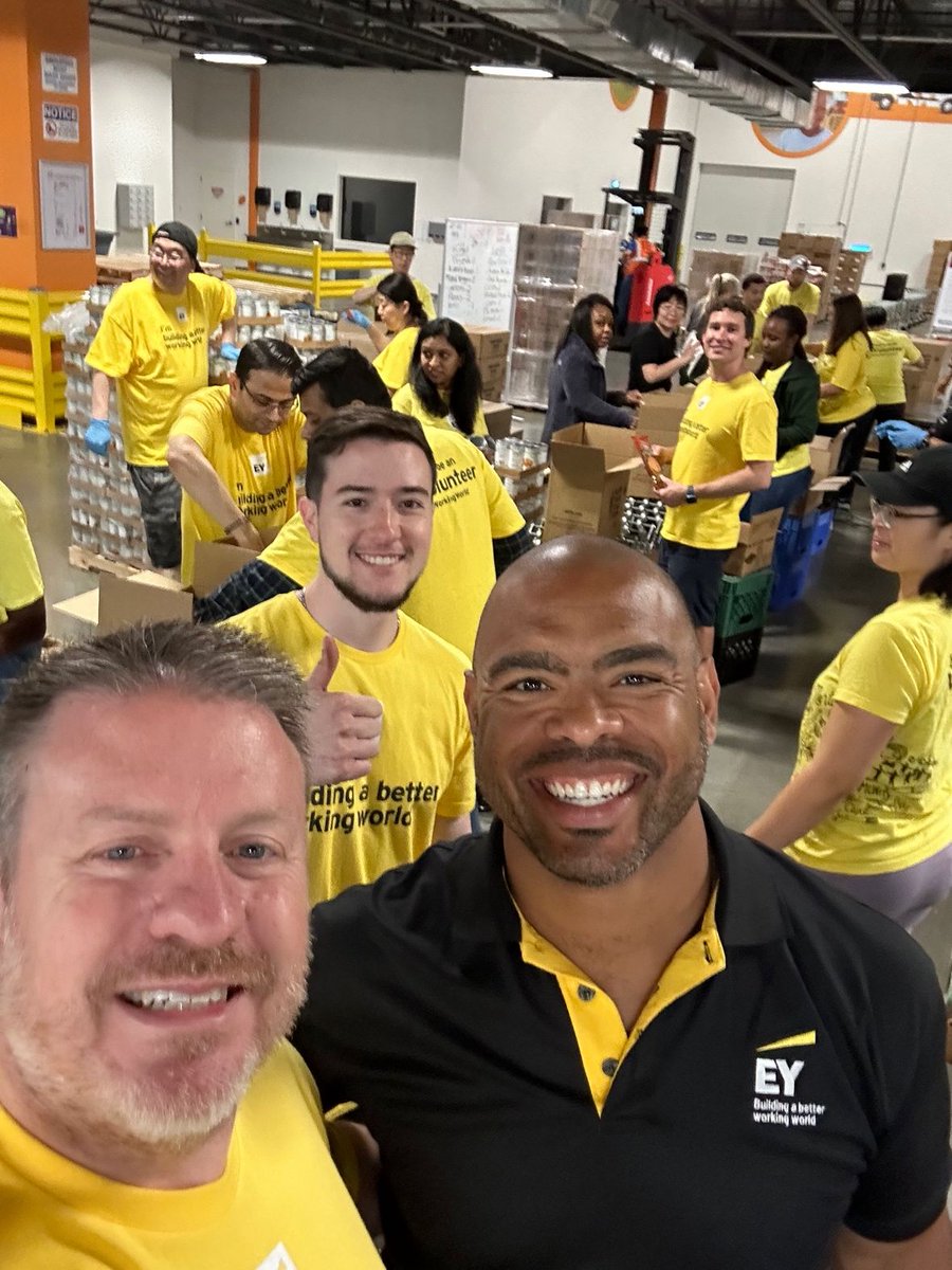 Thank you to all of our amazing EY people who volunteered their time last week to give back to our communities. #EYConnectDay ♻️🌎🌱