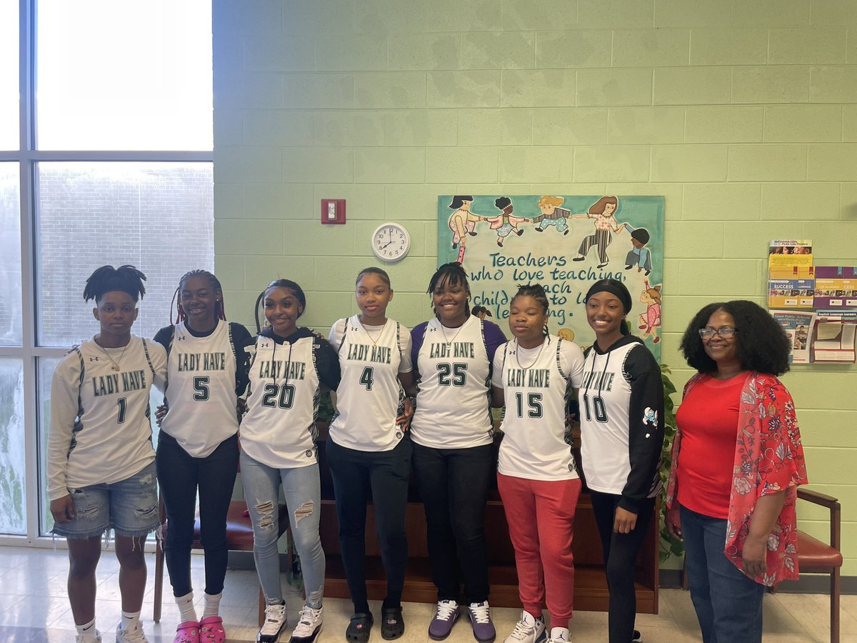 East Side thanks the Greenwave ladies basketball team for coming to wish our kindergarteners good luck on their state tests today!