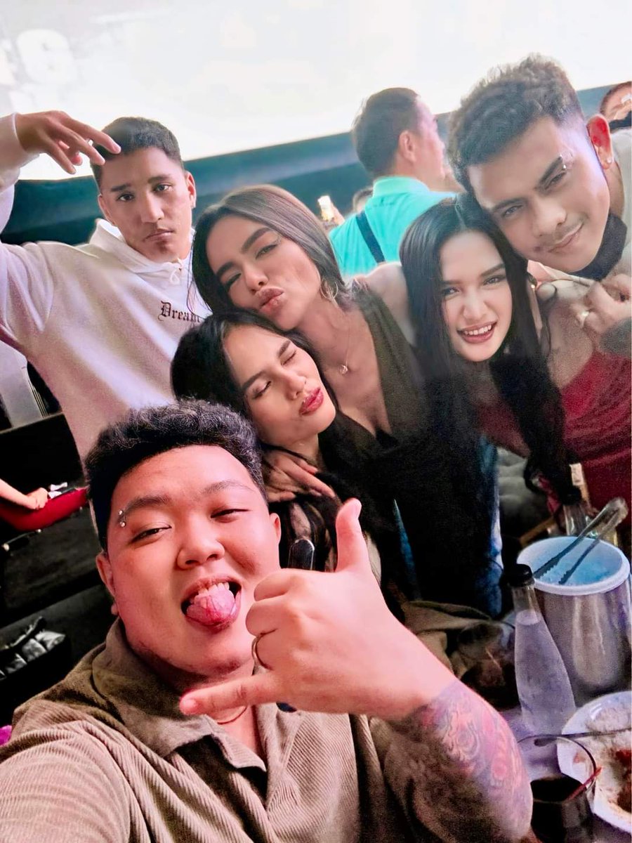 annebugatan14's tweet photo. Da'Siblings All star Pro. 
#Johens 
#Queenmanicamoney
#joanapacarat
#hensy
#Liljay
#yayoi
#fetty https://t.co/dIF7BG8ijt