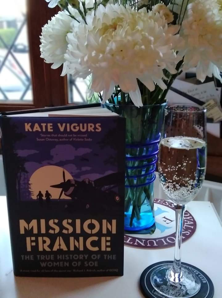 Happy birthday, Mission France. 3 today and a new one on the way! Go pop a review on amazon as a birthday gift 😉 @YaleBooks #writer #author #Historian #proud #missionfrance