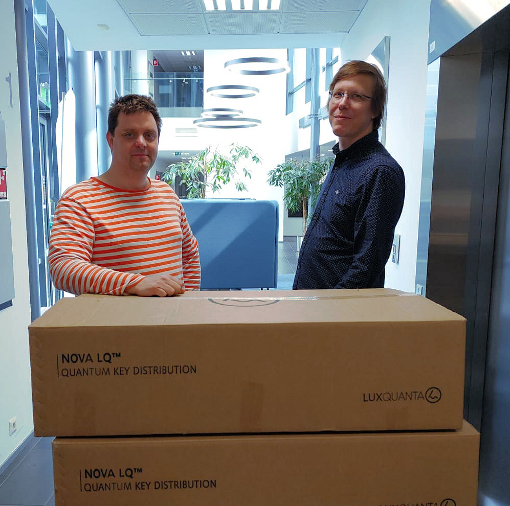 🌟 CSC enters the age of #quantum #cryptography! The Quantum Key Distribution #QKD equipment has arrived, and the hands-on work on setting up quantum-secure communications within the #Funet network can begin. The work is done within the #NaQCI.fi project csc.fi/-/naqci.fi