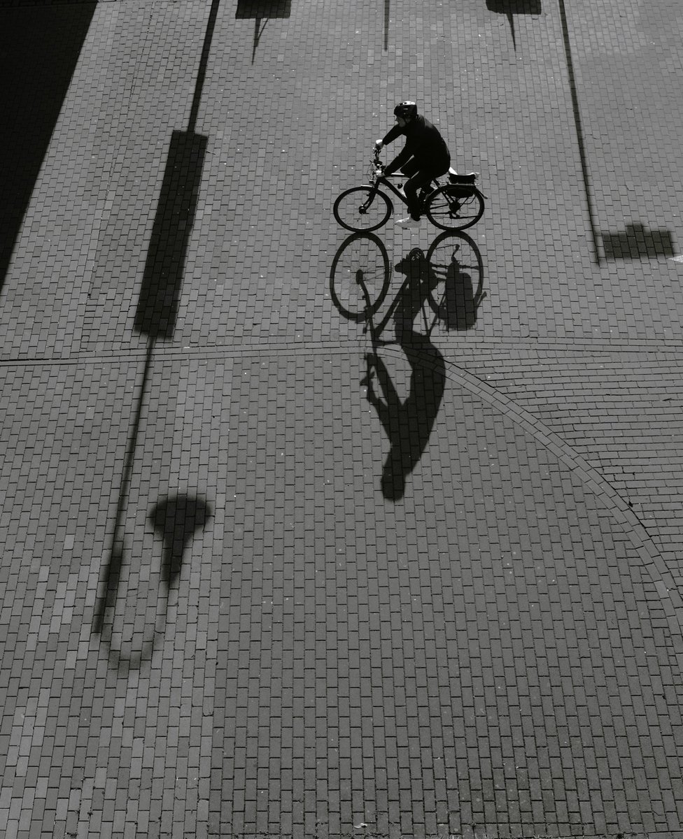 Lets start the bike season....
#x100f #streetphotography #fujilove #bonn