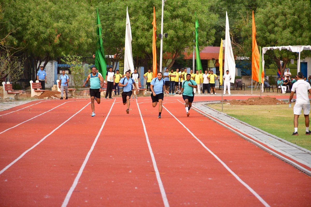 Air Mshl PM Sinha, AOC-in-C, WAC inaugurated the Indoor Sports Arena at the newly renovated Sports Complex on 29 Apr 24. The infrastructure has been upgraded with an International standard six lane synthetic track. Various track events were organised to commemorate the occasion.