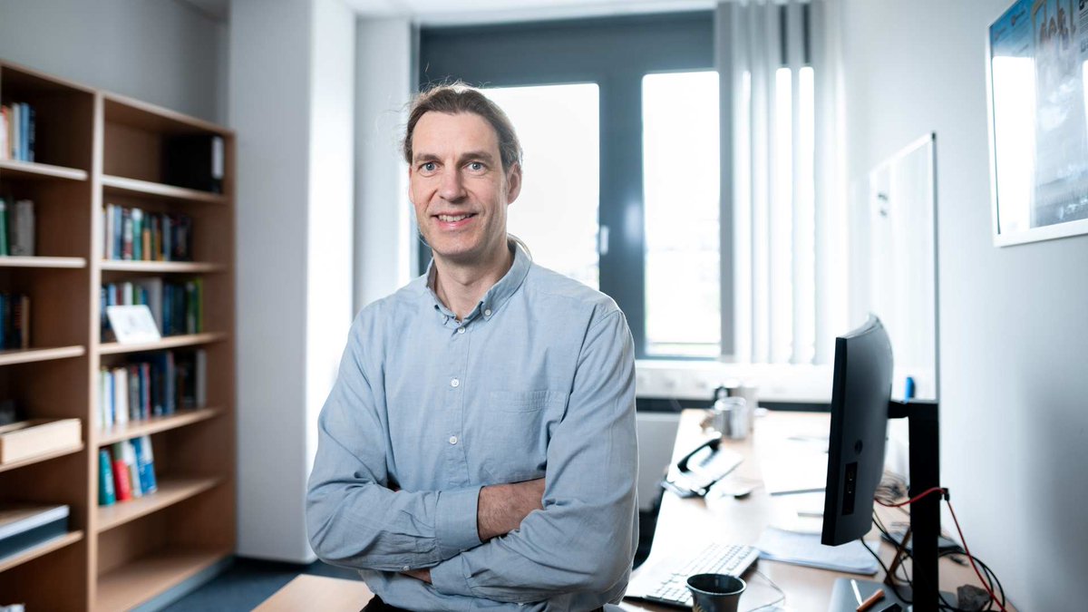 Uni Duisburg-Essen @unidue.bsky.social (@unidue) on Twitter photo Wir freuen uns sehr, Prof. Dr. Ralf B. SchĂ€fer an der #UDE und am Research Center One Health Ruhr <a href="/uniallianz/">UniversitĂ€tsallianz</a> begrĂŒĂen zu dĂŒrfen! Mit seiner Expertise wird er die Spitzenforschung der UDE im Bereich der #Wasserforschung stĂ€rken. @zwu_ude uni-due.de/2024-04-29-ral⊠Wir freuen uns sehr, Prof. Dr. Ralf B. SchĂ€fer an der #UDE und am Research Center One Health Ruhr <a href="/uniallianz/">UniversitĂ€tsallianz</a> begrĂŒĂen zu dĂŒrfen! Mit seiner Expertise wird er die Spitzenforschung der UDE im Bereich der #Wasserforschung stĂ€rken. @zwu_ude uni-due.de/2024-04-29-ralâŠ