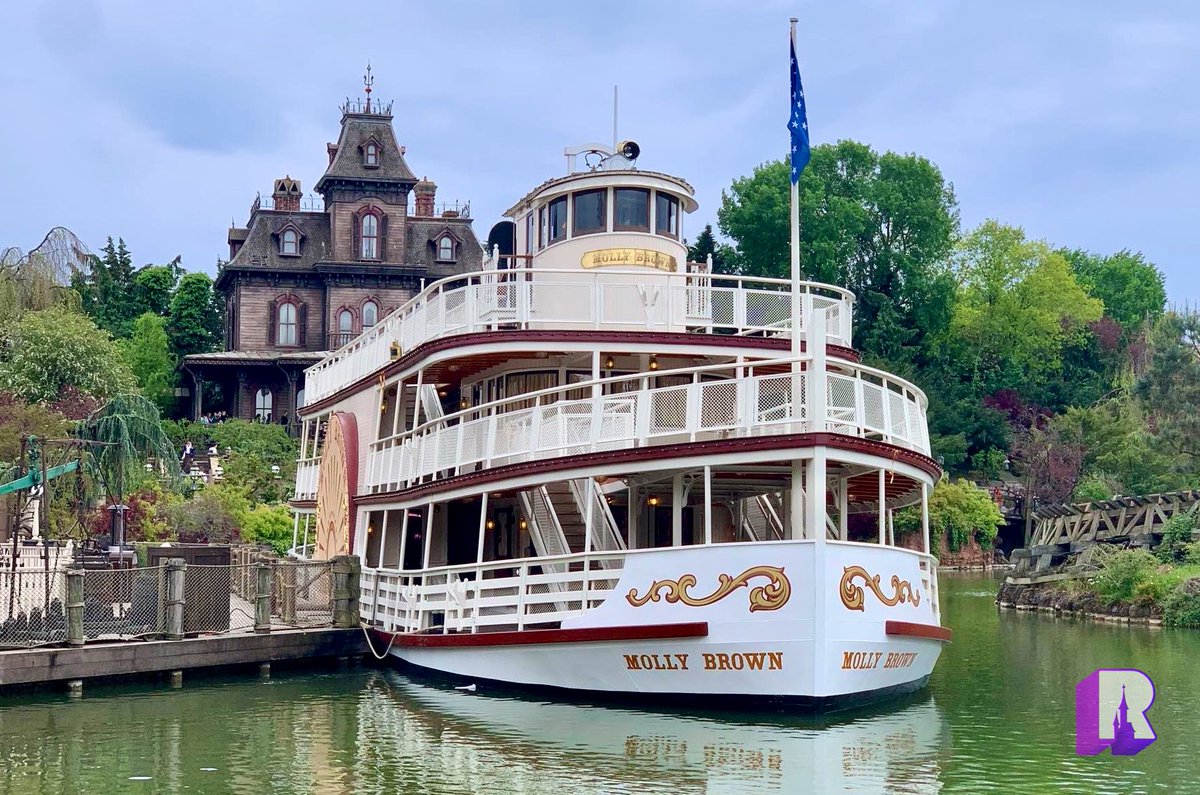 🔧 The Molly Brown is back at Riverboat Landing ahead of the official reopening this week. She’s received a much needed paint job, especially near the water line: