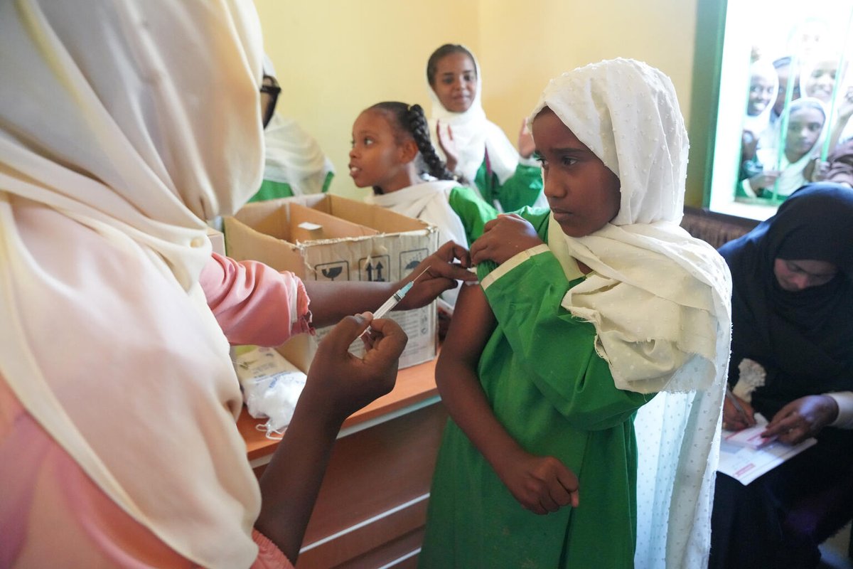 A shot at a healthier future.

These children received the measles and rubella vaccines in Sudan.

Despite ongoing conflict in the country, @UNICEF is working with partners to reach children with life-saving immunization services.

#WorldImmunizationWeek