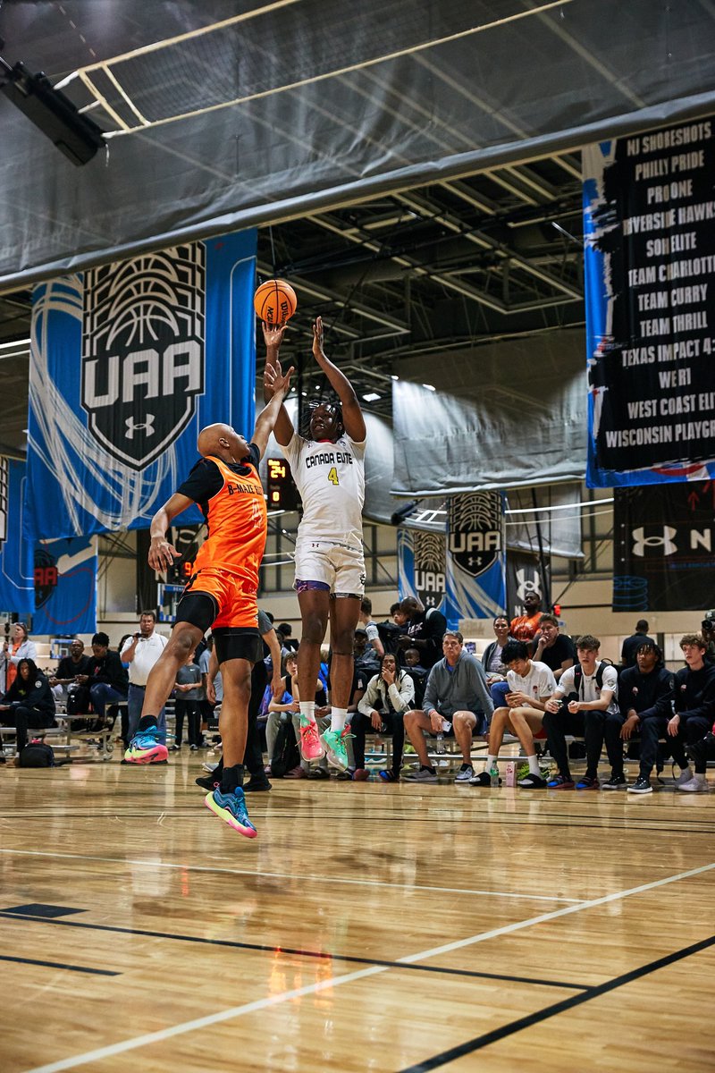 .@Canada_Elite’s Efeosa Oliogu, one of the most productive players at @UANextBHoops this past weekend, said his dream offer would be #UNC. Maryland, Illinois, West Virginia, Mizzou and Providence, among others, are all circling the 6-6 wing.