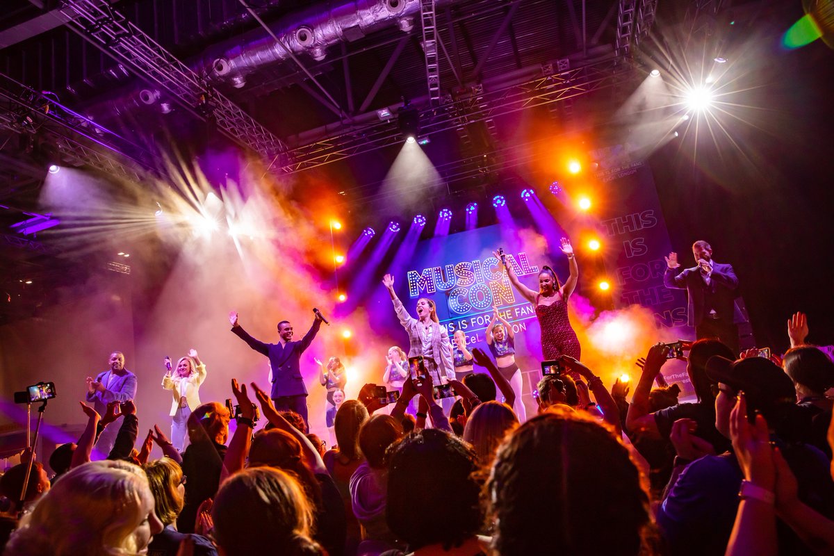 MusicalTheatreR's tweet photo. #MusicalCon, the world’s biggest musical theatre fan convention, will return to London for the third year running, taking place on 19 &amp; 20 Oct at @ExCeLLondon. A stellar line-up of over 70 special guests includes Guest of Honour Tony, Grammy &amp; Emmy award winner André De Shields https://t.co/HCjqQIGfkK