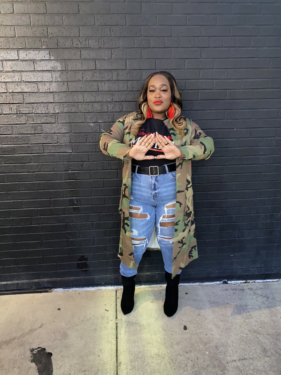 HeyMsThomas1913's tweet photo. Happy Deltaversary to me and my gurLS! Year Ten! A lifetime to go! #AOML🔺 #DAC #Sp14 #Emotions #32 #C9EIT
Rest Well #98 ΩΩ https://t.co/Am3unLjaXx
