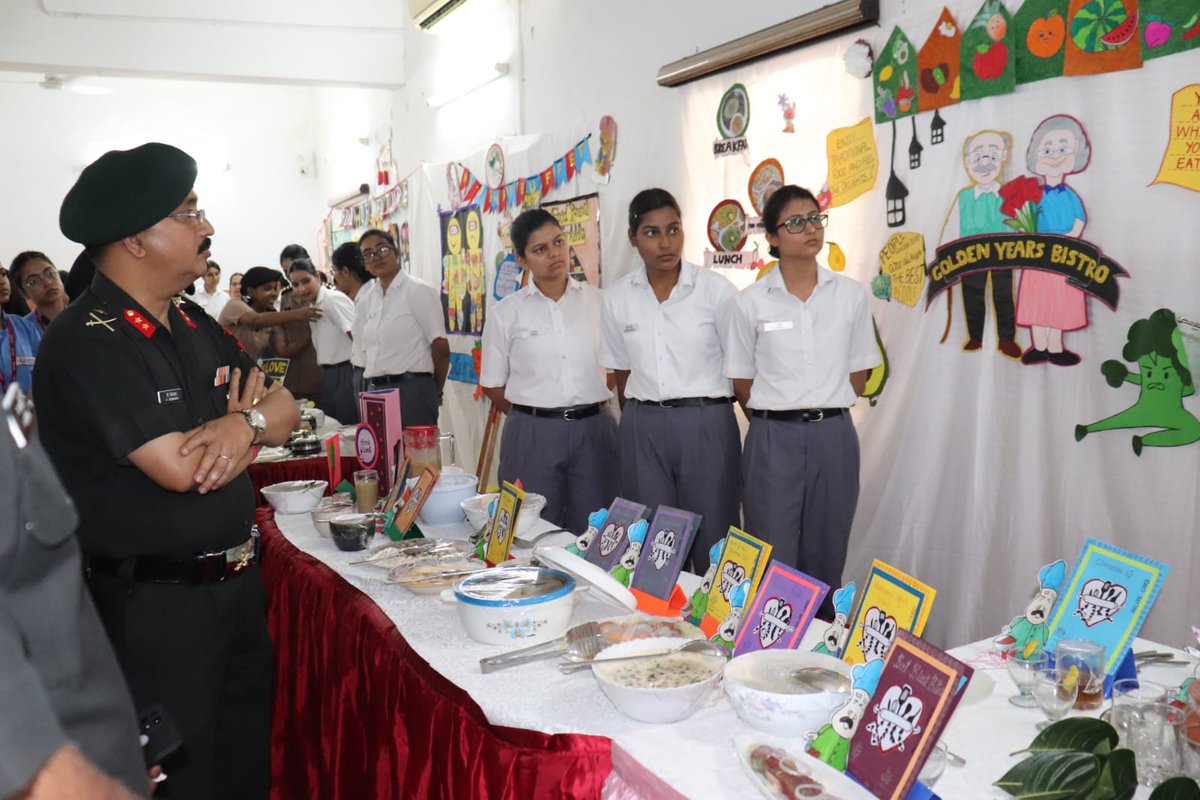 #IndianArmy #healthylifestyle College of Nursing, CH(CC) #Lucknow organized a Nutrifest titled, ' Nutrition through life cycle- Tradition, Trends & Blends'. Showcasing a perfect blend of tradition and modernity, the students prepared and showcased ideal diet plan for different