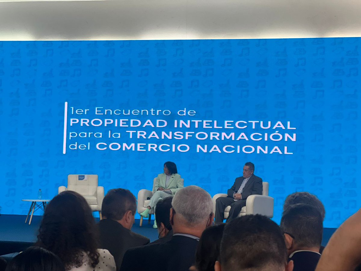 INTi_Venezuela's tweet photo. El Gobierno Bolivariano inauguró el 1er Encuentro de Propiedad Intelectual para la Transformación del Comercio Nacional, con el fin de intercambiar los saberes y experiencias productivas para diseñar colectivamente una estrategia que impulse la economía en el país. https://t.co/QSvilInFBJ