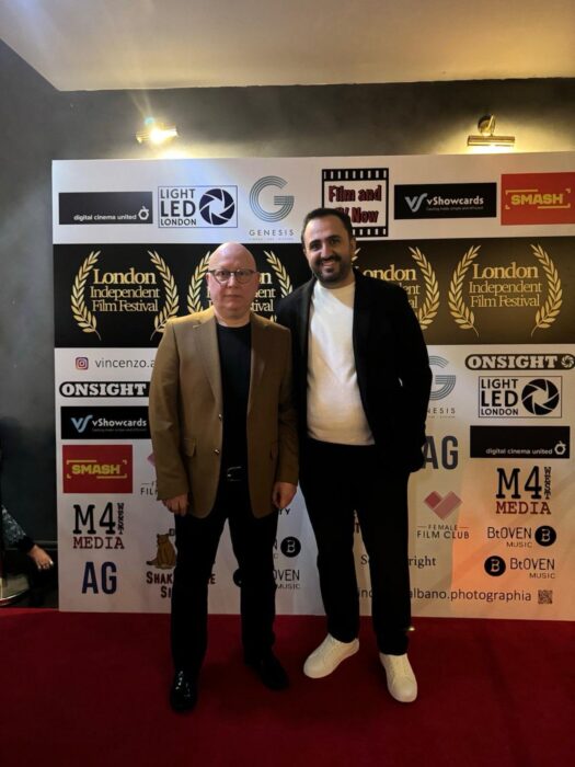 Türkiye’den farklı toplum kesimlerinden insanların birlikte çıktığı  özgürlük yolculuğunu konu alan ‘Exodus’ filmi, Londra’daki Bağımsız Film  Festivali’nde ‘En İyi Drama’ ödülünü kazandı.

hizmetten.com/exodusa-londra…