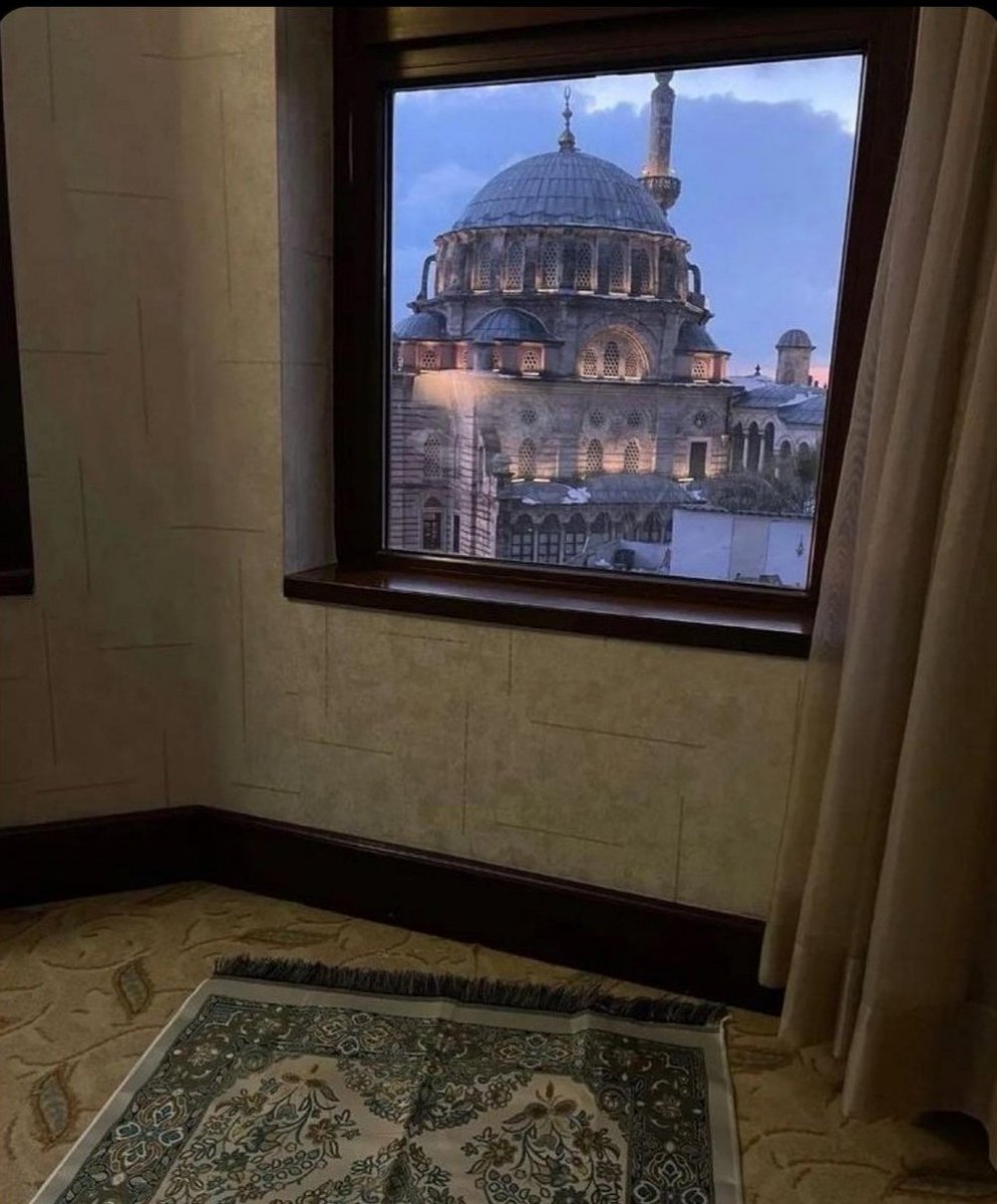 sadelige's tweet photo. İnsan bir secde ile Allah'a varır. https://t.co/B7MfGEbkkH