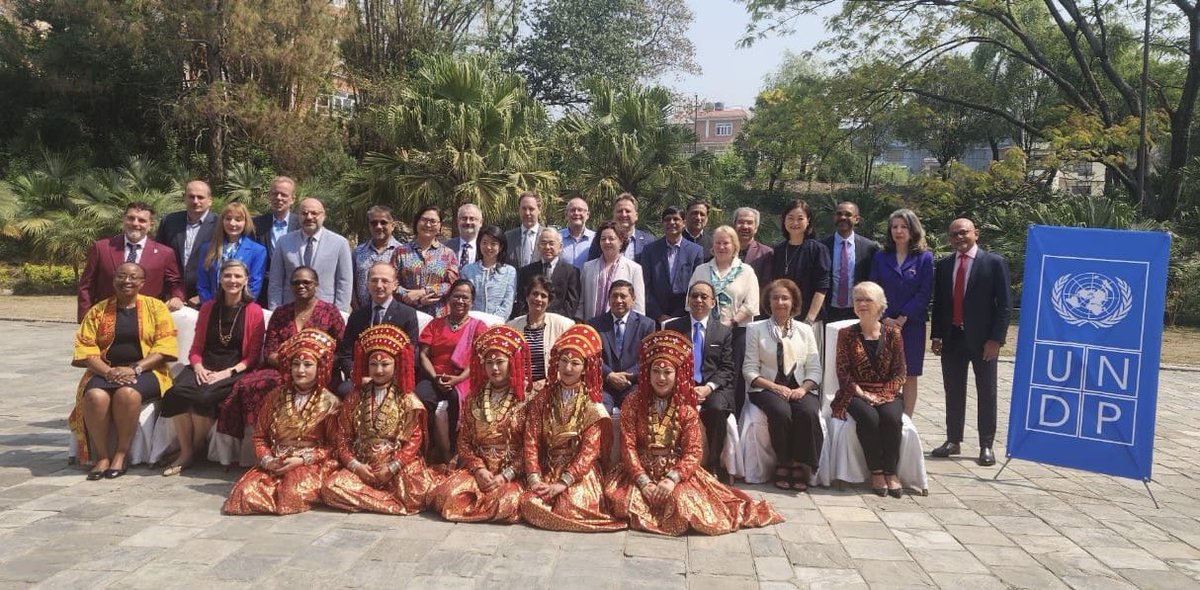 Successful Day 1 of the @UNDPasiapac senior management mtg in Kathmandu: rich discussions on geopolitics, impact on human development,#ClimateAction & innovation: all key issues we face in @UNDPThailand and other countries. 🙏 to DPM/FM Shrestha of @MofaNepal for opening mtg.