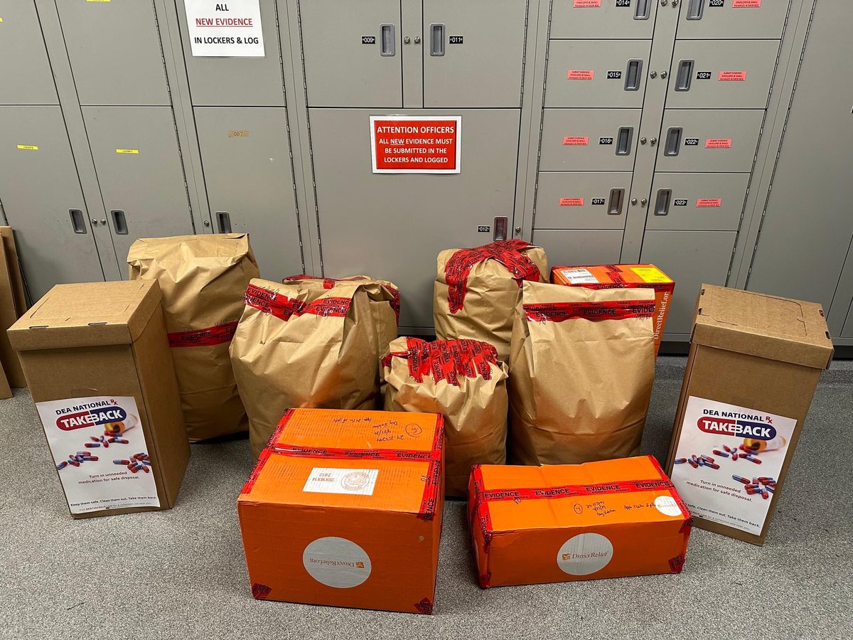 On Saturday, April 27, the Drug Enforcement Division participated in the semi-annual DEA Prescription Pill Take Back. DED hosted five sites throughout the @citybeautiful. In total, we collected 273 pounds of unwanted prescription medications.
