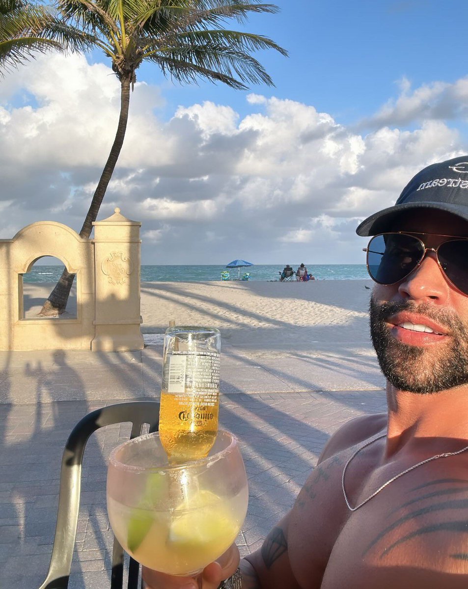 gusttavo_lima's tweet photo. Miami 📍 https://t.co/wbgHdTySCr