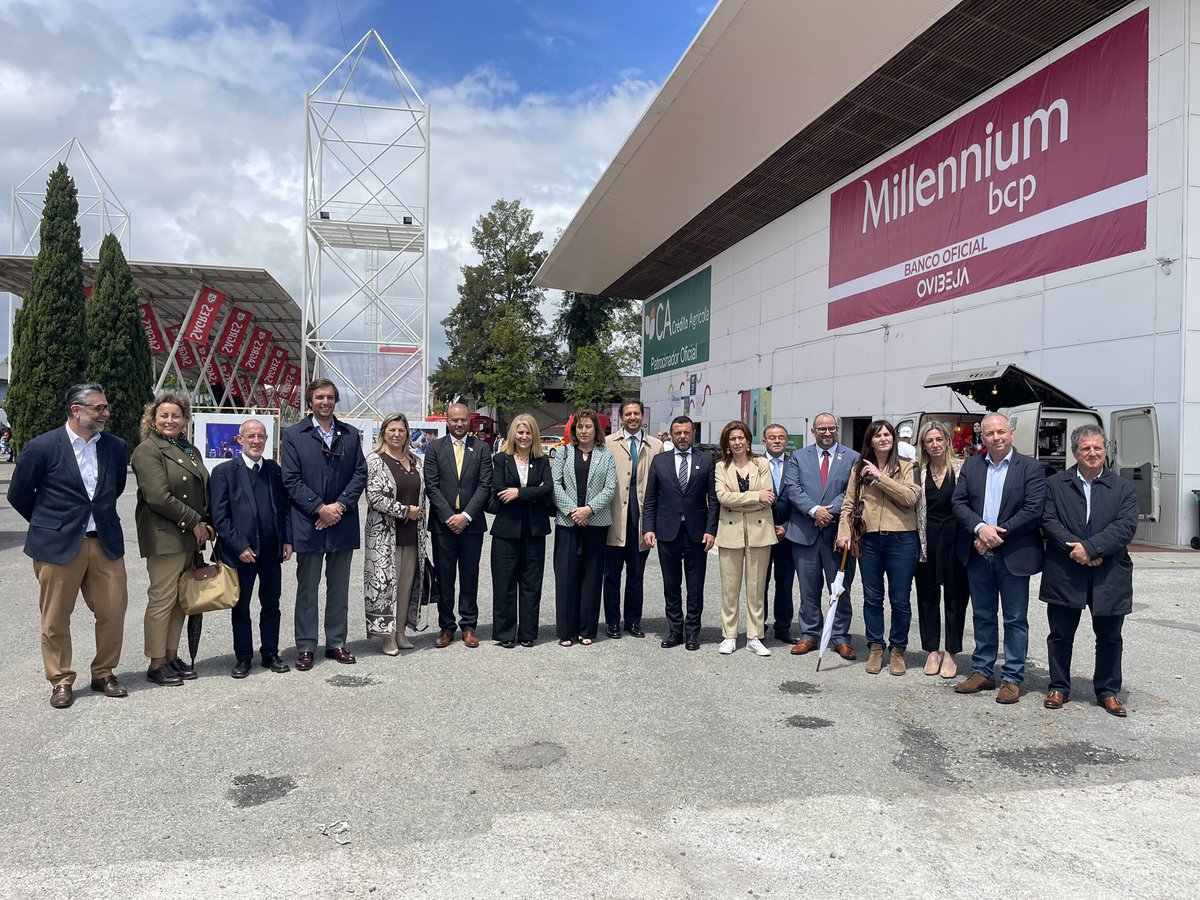 40 ANOS DE ASSOCIATIVISMO NA AGRICULTURA! 

Estamos na inauguração da 40.ª OVIBEJA! Aqui estão os deputados do Grupo Parlamentar do CHEGA da 7.ª Comissão Parlamentar Agricultura e Pescas! Boa feira a todos! 
#ComissãoParlamentarDeAgricultura
#MundoRural #Agricultura…