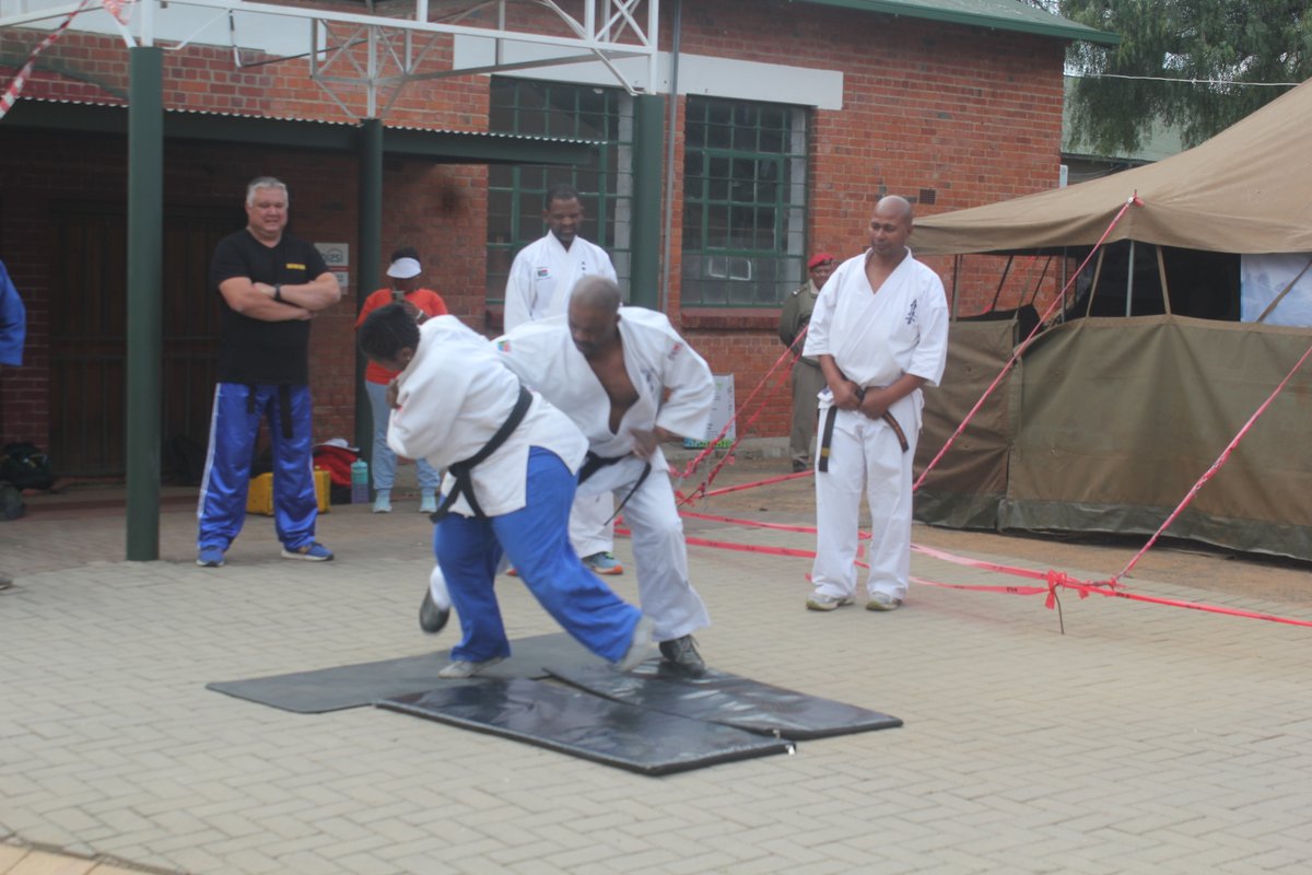 READ || The #SANDF Force Judo Team comprising members from all arms of service, recently showcased their incredible skills at the prestigious Bloemfontein Show event. facebook.com/10006886559395… #SANDF #SAArmy #SAMilitarySports #SAMilitaryJudo #BloemfonteinShow2024