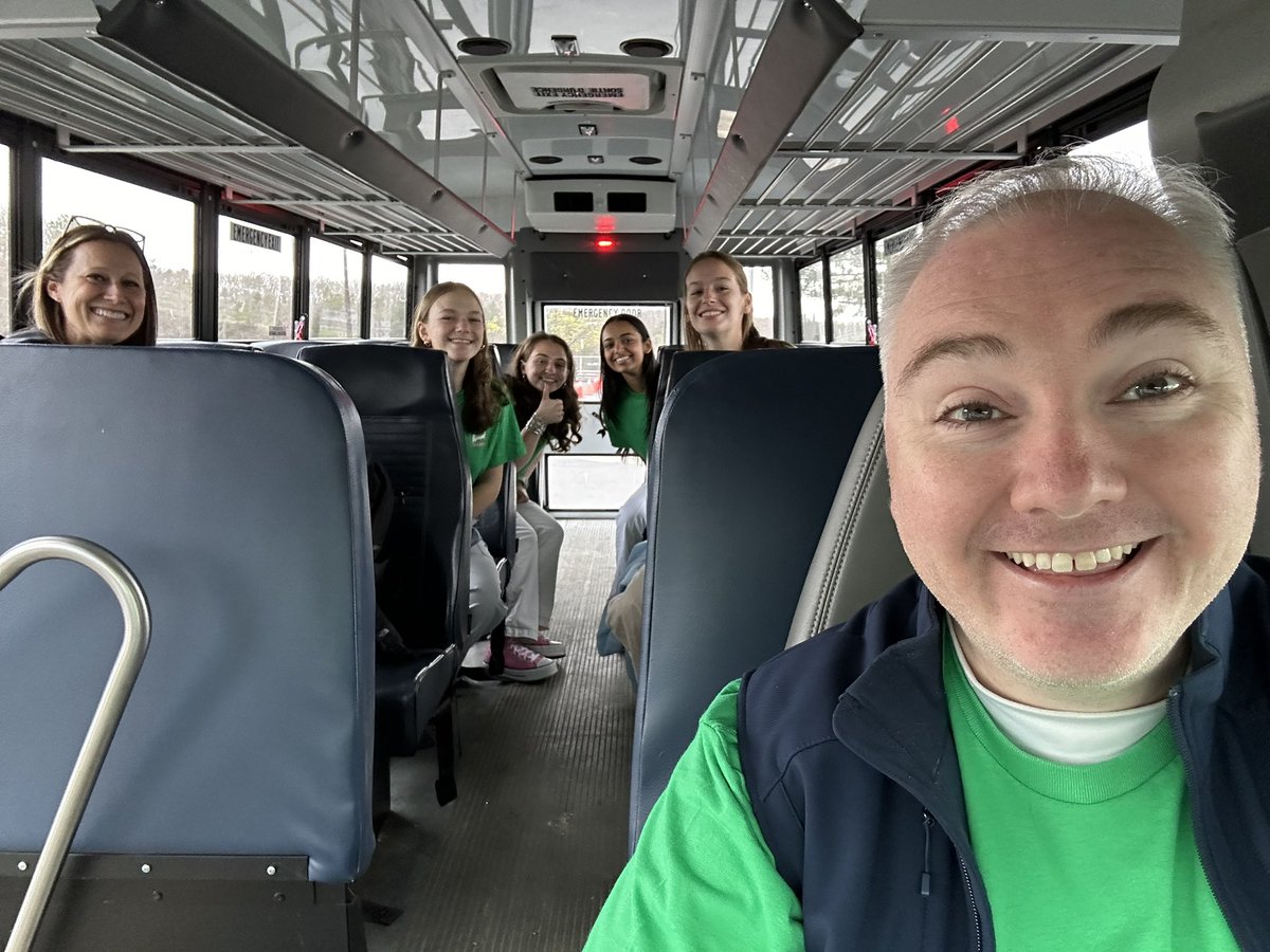 Well, here’s a new role: bus driver! Excited to shuttle the incredible @SHSBlueKnights Transatlantic Classroom team to the Ma State House for @greenschoolsorg’s Innovating for the Future Competition. They’ll share work investigating solutions to @SDG2030 with Finnish students.
