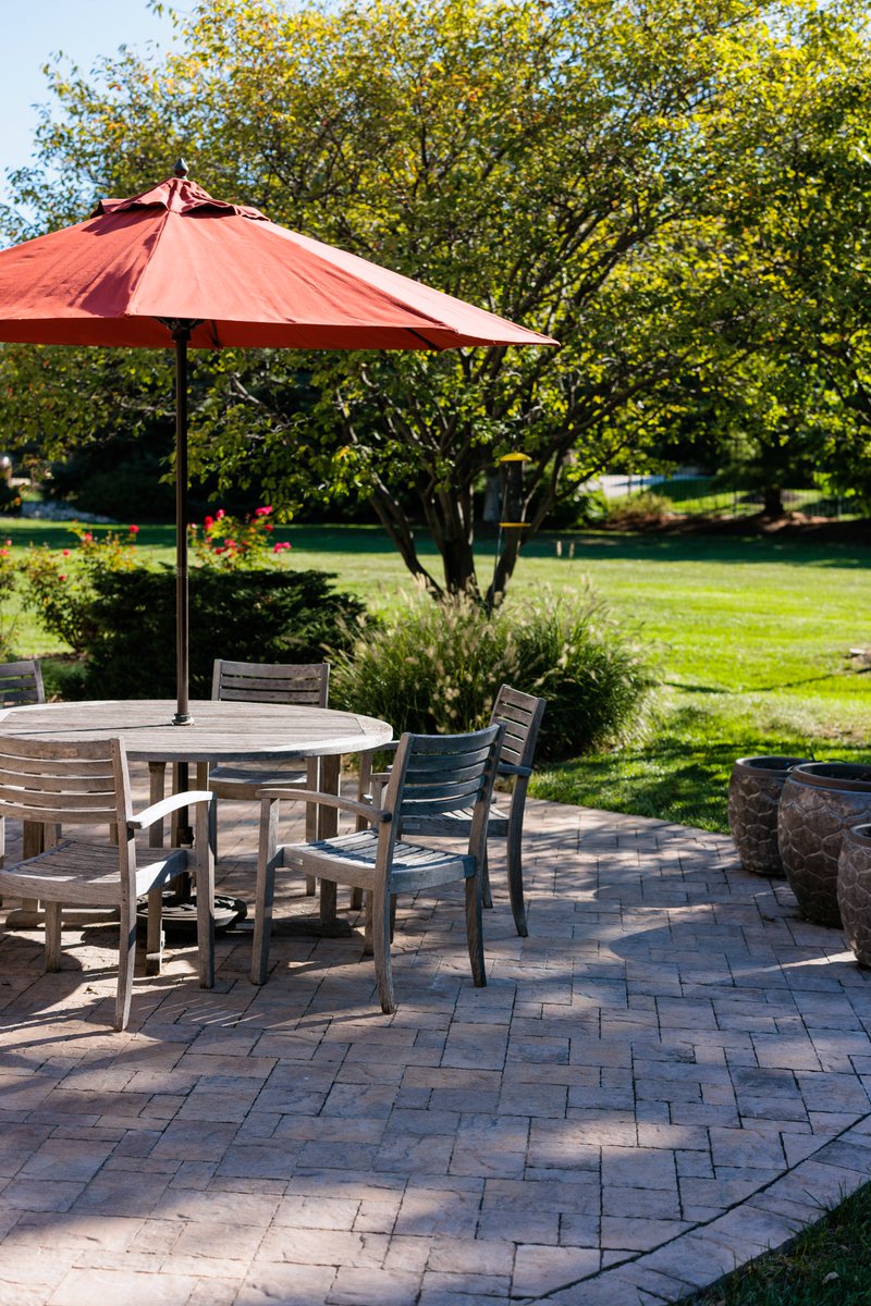 #MondayMotivation Here's your reminder to get your backyard ready for summer!  📷
#outdoorliving #paverpatiodesign #OmahaLandscape #summergoals