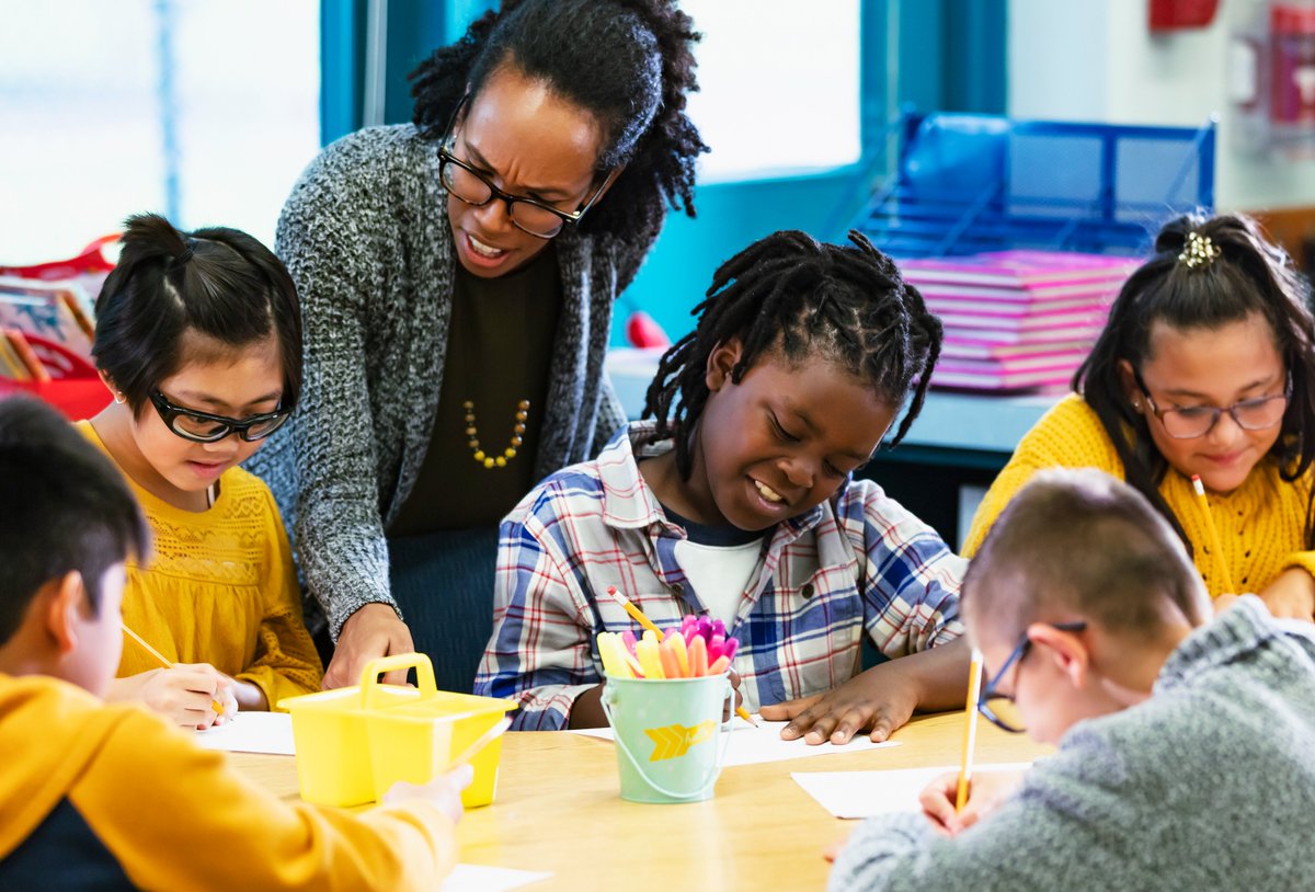 ✅Interested in becoming a teacher? ✅Want a program that supports diverse candidates? ✅Need a program with high first-attempt pass rates? Our new resource maps out the noteworthy programs for you in KY, TN, VA, & WV! bit.ly/3UHXD7O