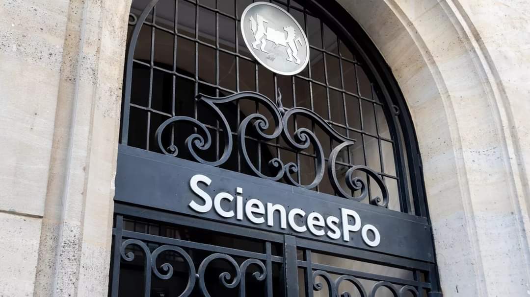 La Région Ile-de-France verse annuellement un million d'euros à Sciences Po mais l'Etat verse 75 millions d'euros an.
Il serait intéressant de savoir combien l'Etat verse à HEC, l'ESCP, l'ESSEC, l'EDHEC, ou l'EM Lyon pour des résultats, bien supérieurs à ceux de Sciences Po.