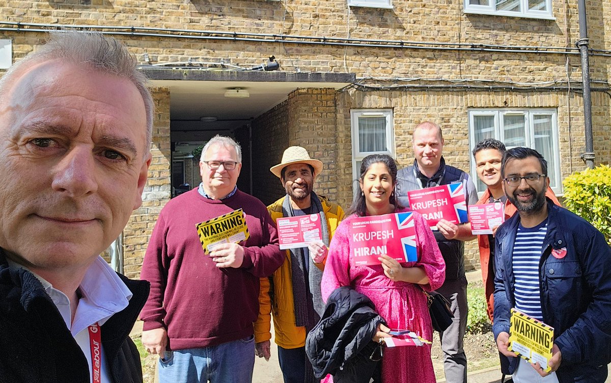 A great afternoon canvass in #Harrow with our Assembly Member @KrupeshHirani with @HarrowLabour Cllrs and the wonderful @SakinaZS . Vote Labour May 2nd ✊🏻 🌹