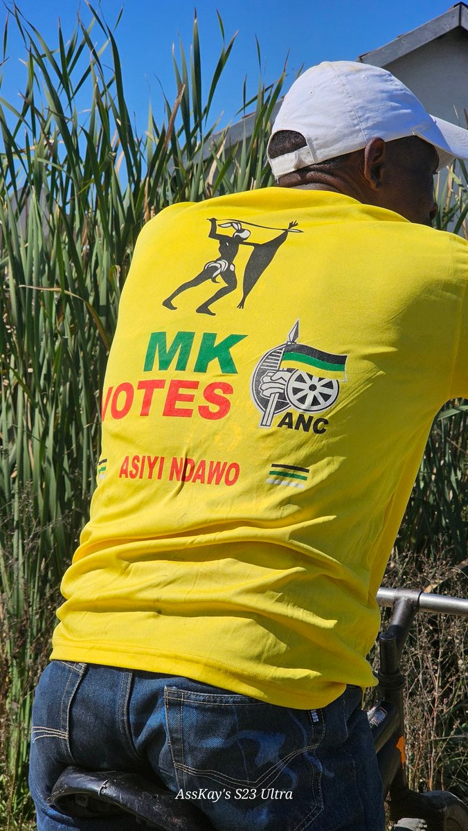 STSHAVA's tweet photo. Just had to stop and snap these... kudlalwa mnandi la kulepolotiki🤣🤣 basho #MK votes #ANC and abayi ndawo🤣🤣🤣 @MkPartyMP @EFFSouthAfrica https://t.co/fmGoVDFmLs