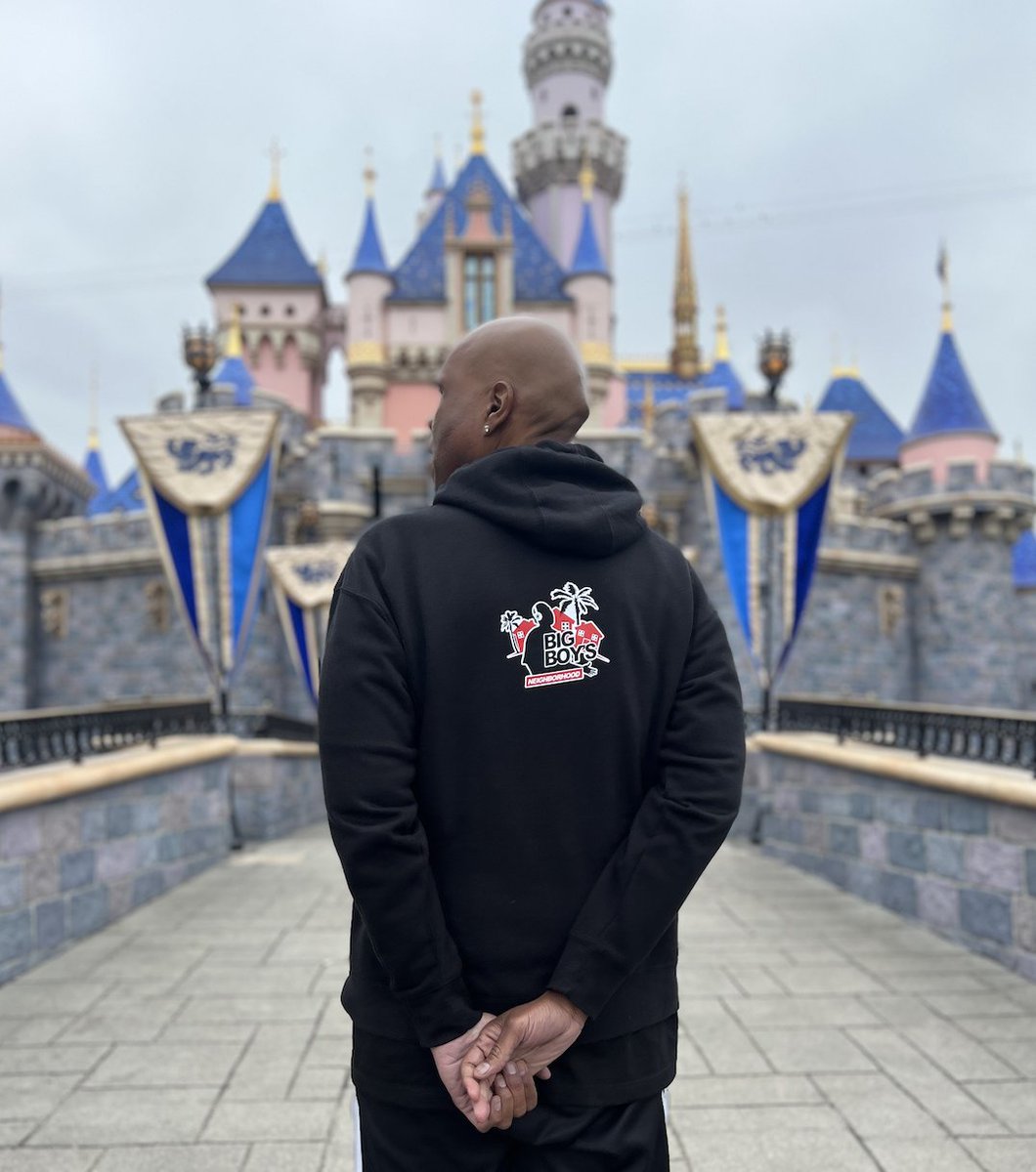 Guess who's hooking you up with tickets 🎫 to #Disneyland?! @BigBoy has your chance to WIN 💫coming up at 8:10am this Morning! Listen on your free iHeart Radio App --> Real923la.com/Listen