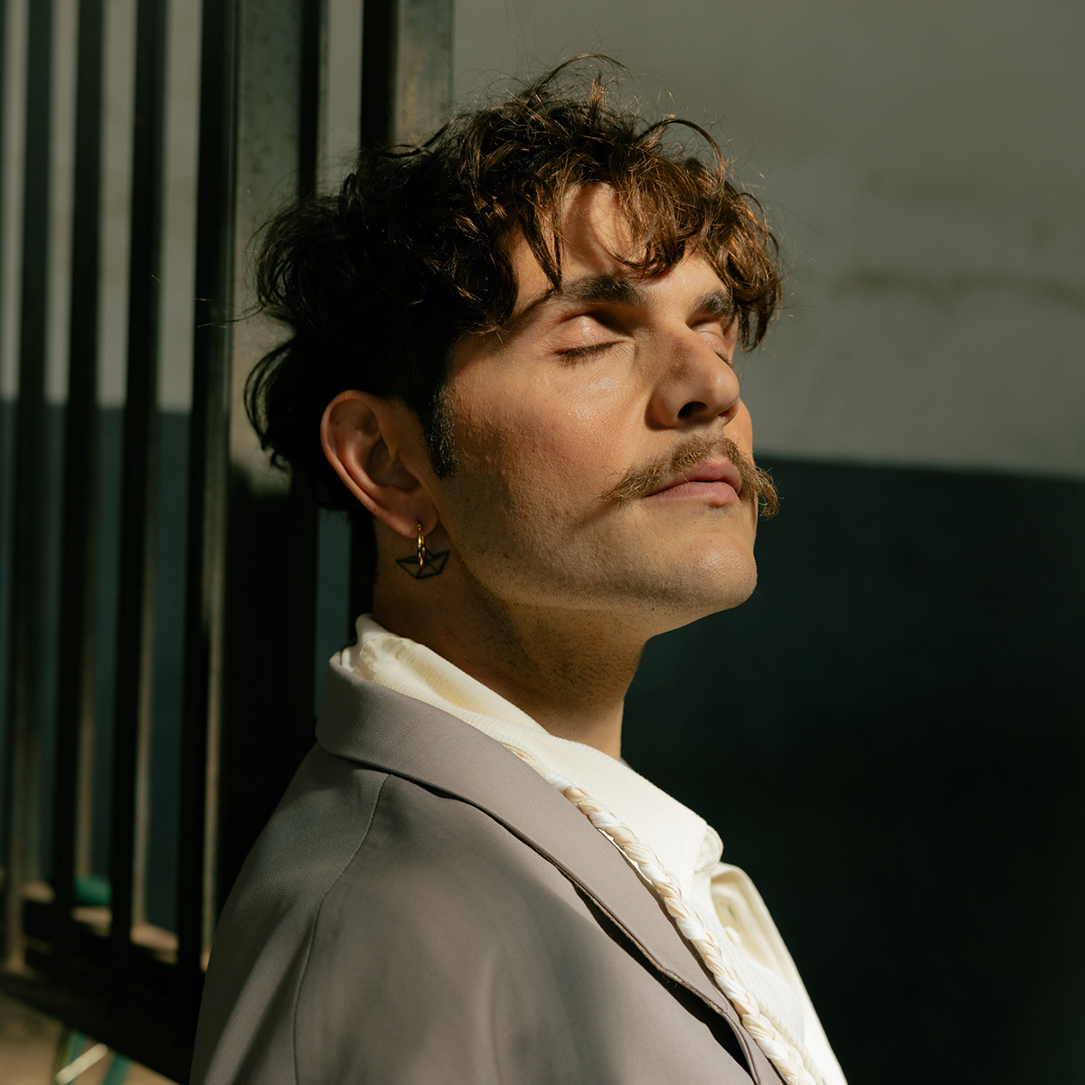 Cari amici, sono davvero felice di annunciarvi che domani, in occasione del 1º maggio, suonerò a Ginosa Marina insieme alla mia amata Sbanda, in occasione del "Festival del Tempo Libero”… NON MANCATE 🥁🎶

📸 Clarissa Ceci