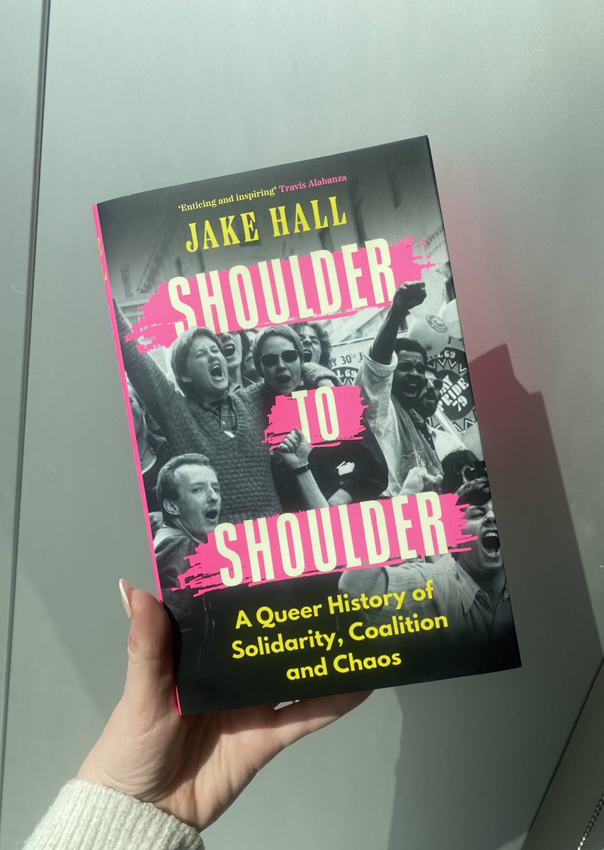 ‘Enticing and nuanced.’ @travisalabanza ‘Inspirational and much-needed.’ @DipoFaloyin ‘A revelation.’ Jill Nalder SHOULDER TO SHOULDER by @jakehallwrites is a fun & chaotic queer history of solidarity, and is one of the most politically enlightening books I’ve ever read 💖