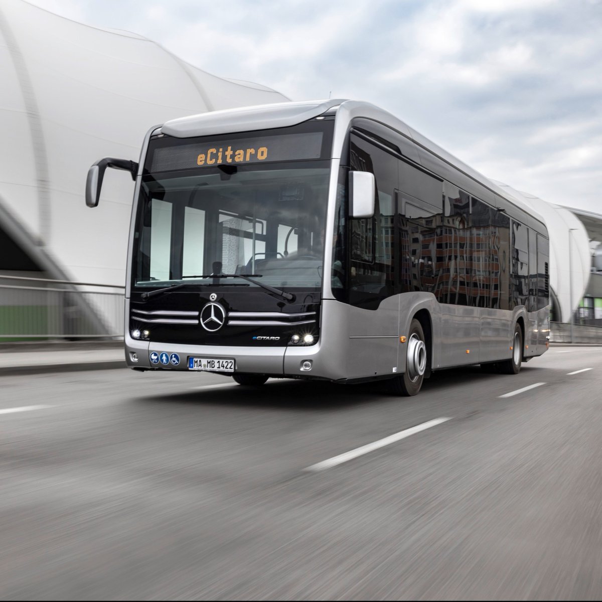 🚌🔋 Full speed ahead for a new electric bus partnership in #Osnabrück: SWO Mobil has chosen #DaimlerBuses as supplier for a total of 19 new, fully #electric & locally emission-free Mercedes-Benz #eCitaro buses.

Read more: dth.ag/SWO

#DaimlerTruck #FutureMoves