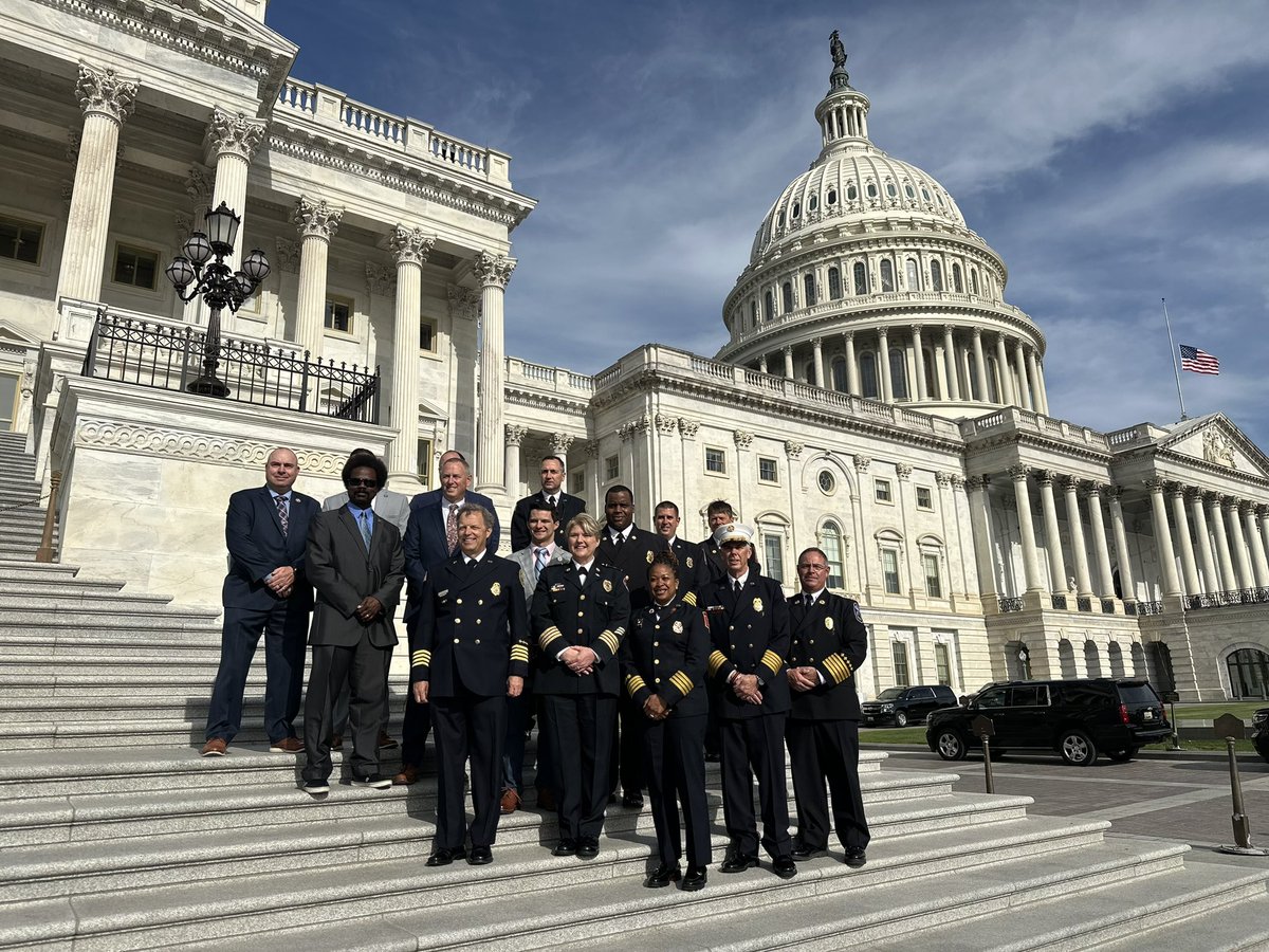 Virginia delegation getting ready for a full day at the U.S. Capitol advocating for Americas Fire & EMS Service. @LoudounFire @VaFirePrograms @TheVaPFF @IAFF3756 @LoudounCoGovt @CFSIUpdate #CFSI2024