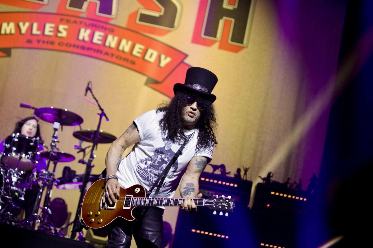 Metal : Slash achève en beauté sa tournée mondiale au Zénith de Paris ➡️ l.leparisien.fr/Mj7n