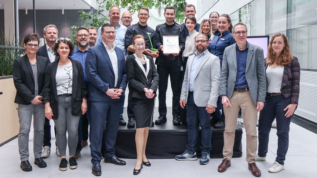 Congratulations to the Aramark Germany team at the German SAP headquarters for being recognized for their commitment to upholding environmentally sustainable practices.

Read on to learn more: aramark.com/newsroom/news/… #AramarkBeWellDoWell