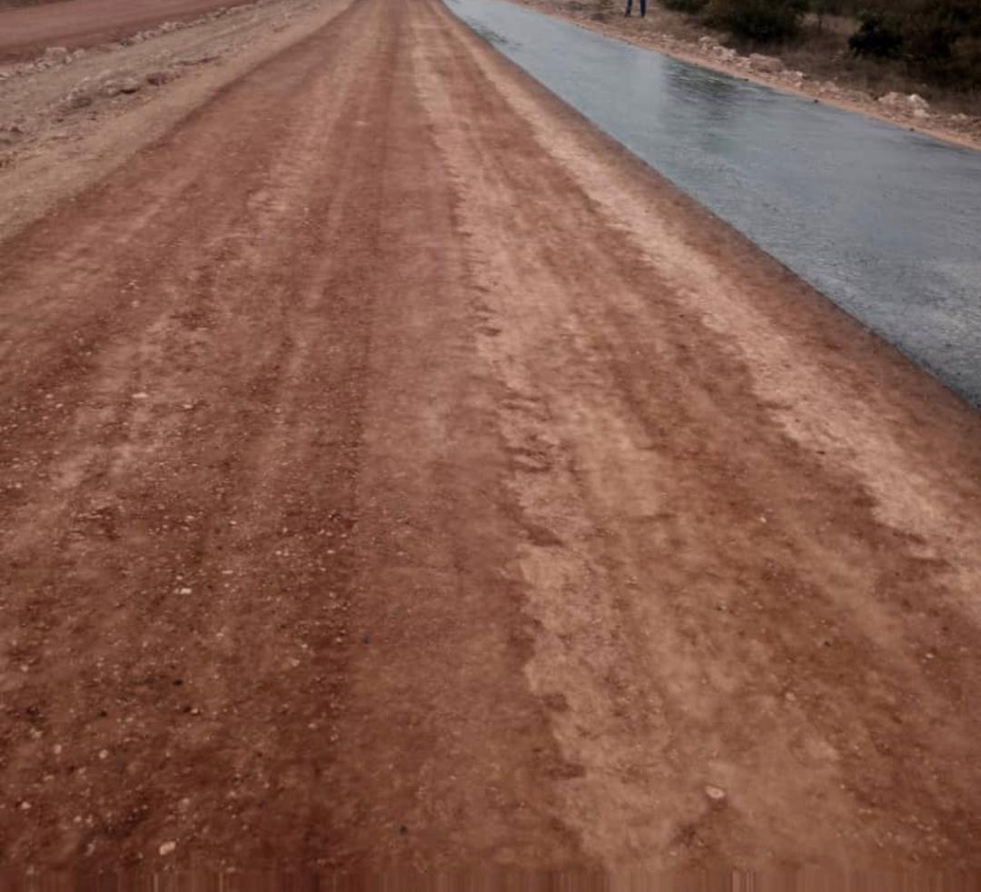 There is great progress on Shurugwi Mhandamabwe Road ReConstruction Project (Masvingo Boundary to Zvishavane Turn Off….43km). Development all over the country in the second republic with our president @edmnangagwa ✊. @ZANUPF_Official @Mug2155 @BeholdTendai @enkudheni @VNgwena1