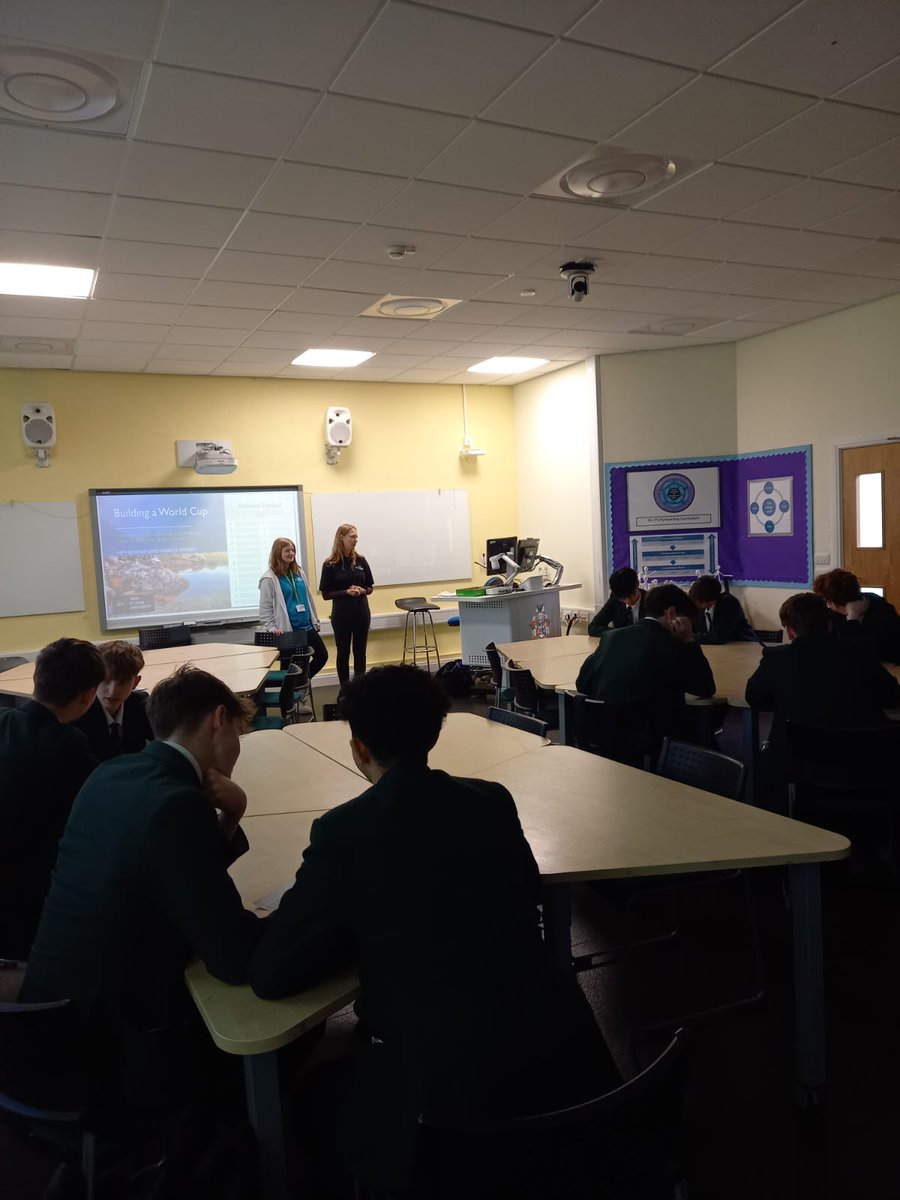 Our Y10s have had a fab day at @YorkStJohn, they have experienced master classes and had a tour of the campus. They are on route back to school. Fab day had by all! Well done Y10!! #HigherEducation #OpportunitiesForAll