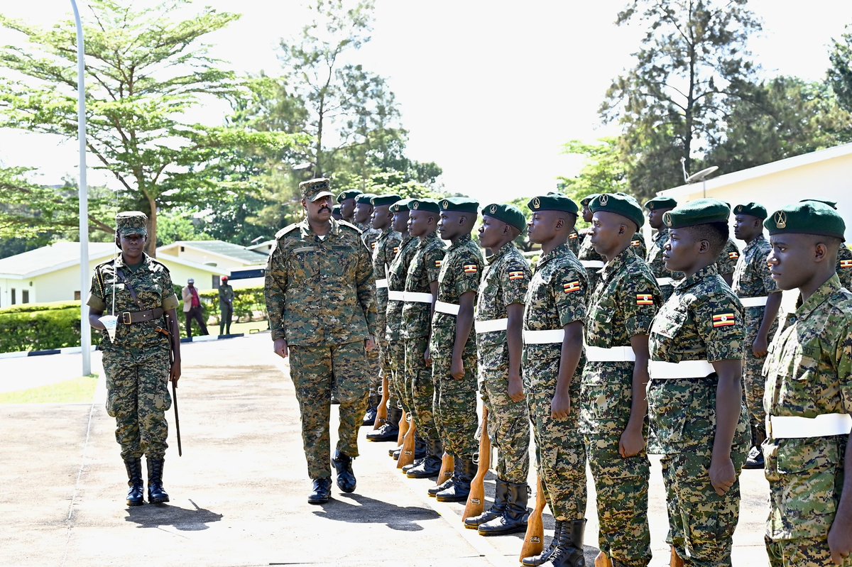 The Chief of Defence Forces,Gen. @mkainerugaba this afternoon delivered a lecture of opportunity to students at the National Defence College-Uganda in Jinja. The CDF engaged the students in a discussion on the topic 'Is a Multipolar World an Advantage or Disadvantage for Africa?'