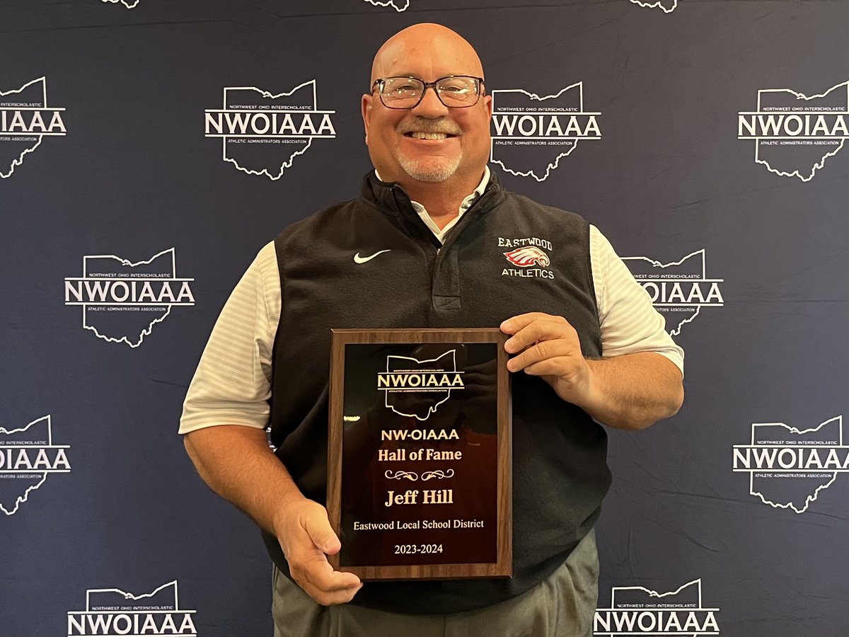 2023 - 2024 NW-OIAAA Awards Receiving the NW-OIAAA Hall of Fame Award, Jeff Hill (Eastwood)